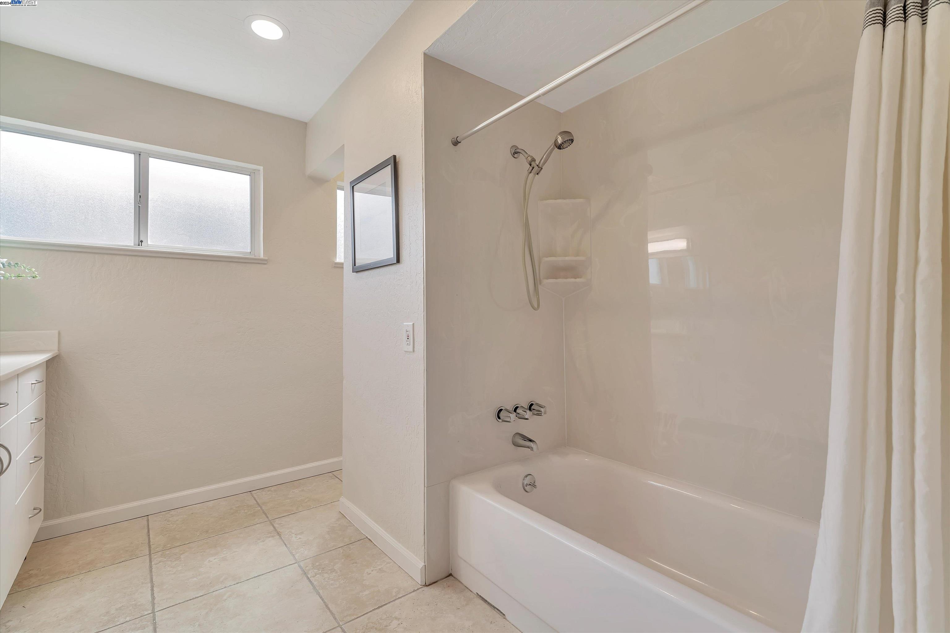 Detail Gallery Image 28 of 39 For 36121 Fanshawe Ct, Fremont,  CA 94536 - 4 Beds | 2 Baths