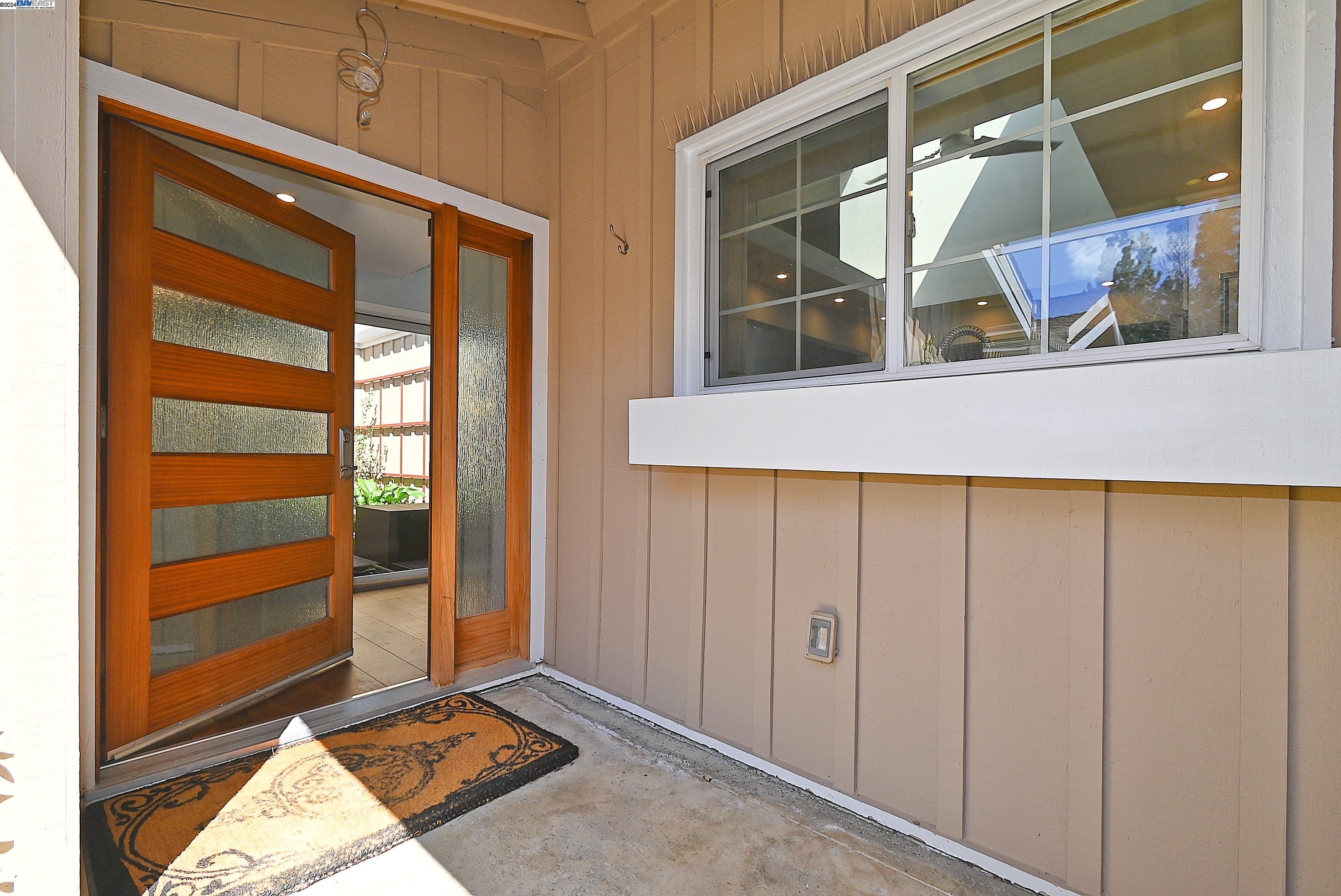 Detail Gallery Image 3 of 59 For 2104 Myrtle Beach Ln, Danville,  CA 94526 - 3 Beds | 2 Baths