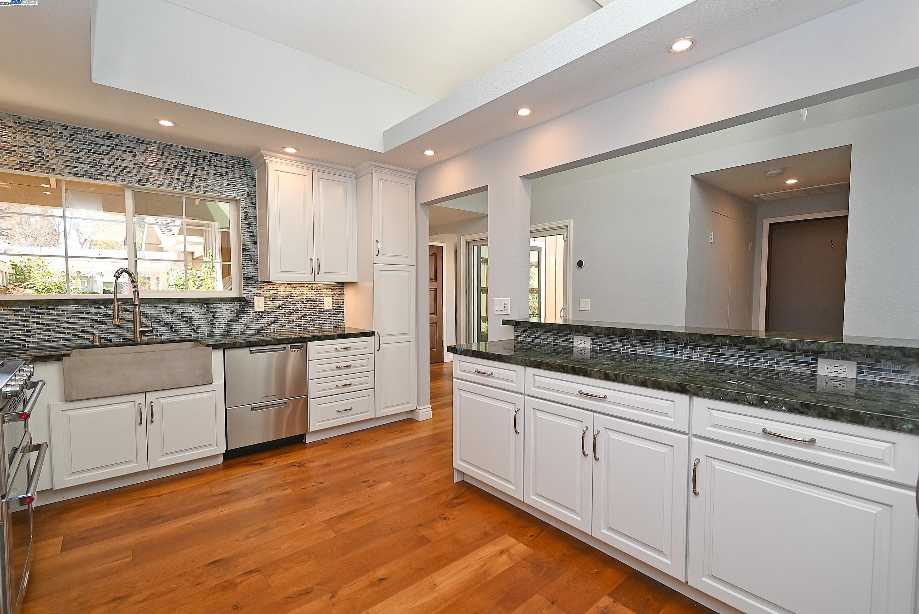 Detail Gallery Image 9 of 59 For 2104 Myrtle Beach Ln, Danville,  CA 94526 - 3 Beds | 2 Baths