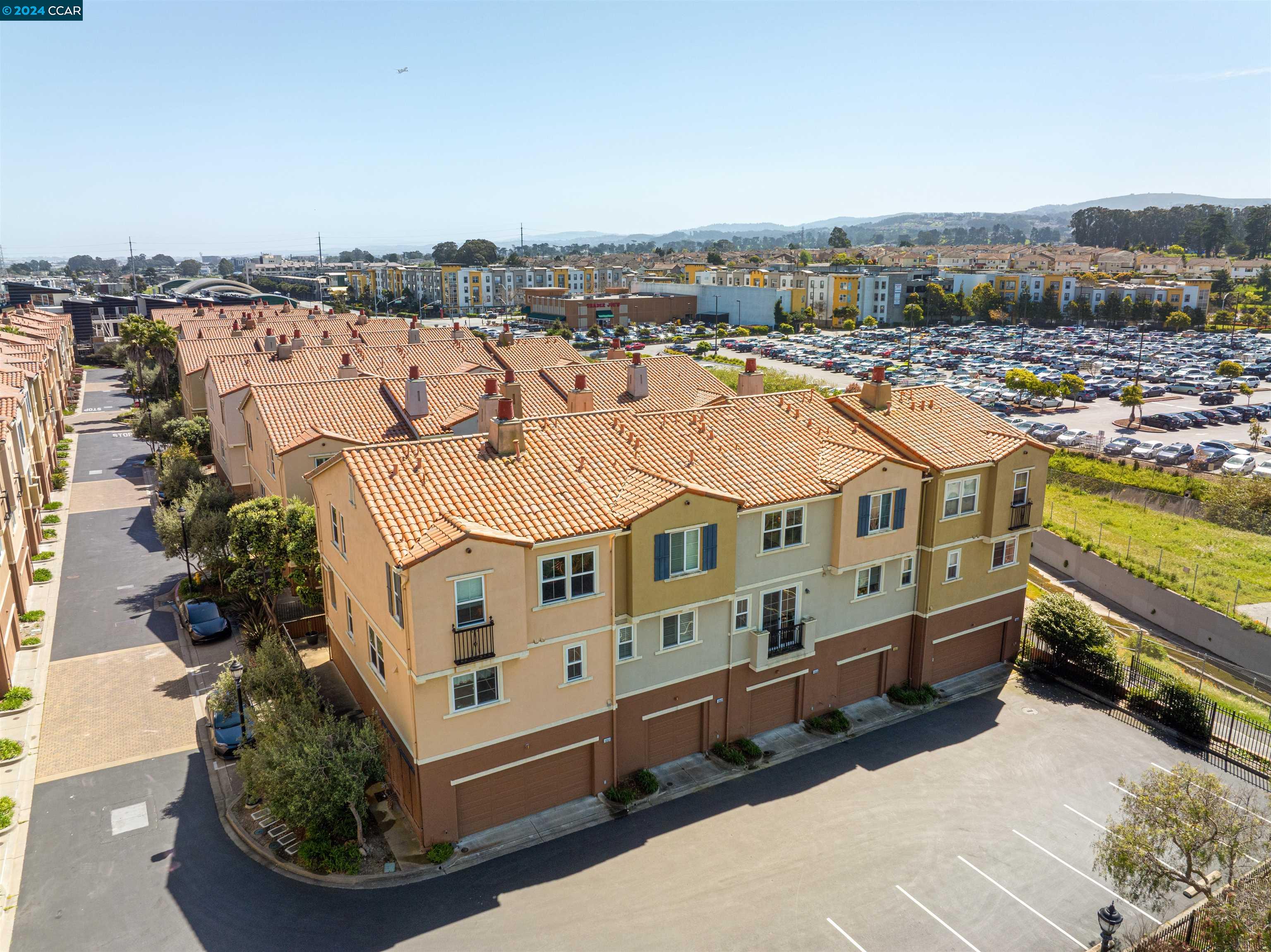 Detail Gallery Image 1 of 1 For 1355 Isabelle Cir, South San Francisco,  CA 94080 - 2 Beds | 2/1 Baths