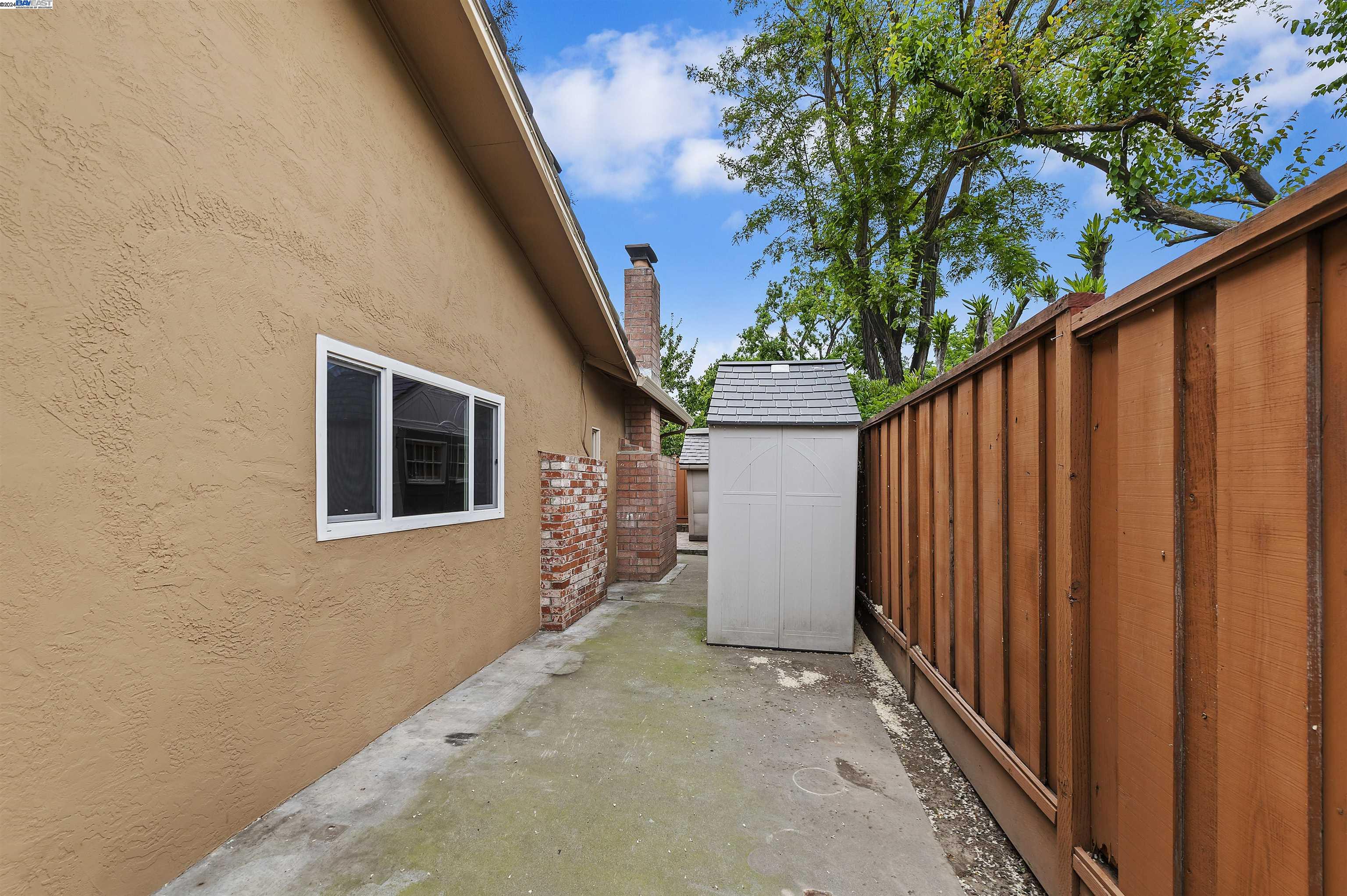Detail Gallery Image 33 of 35 For 1564 Greenwood Rd, Pleasanton,  CA 94566 - 3 Beds | 2 Baths