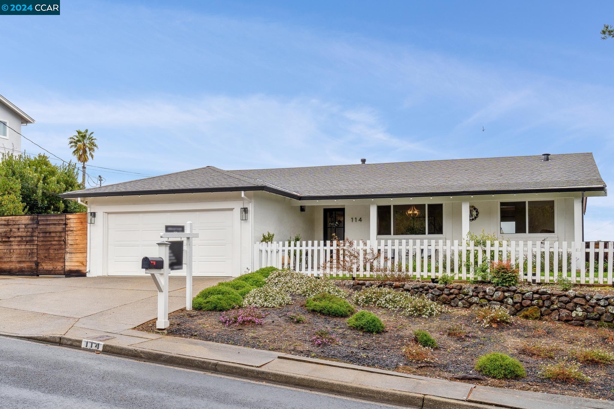 Detail Gallery Image 1 of 1 For 114 Chianti Pl, Pleasant Hill,  CA 94523 - 3 Beds | 2 Baths