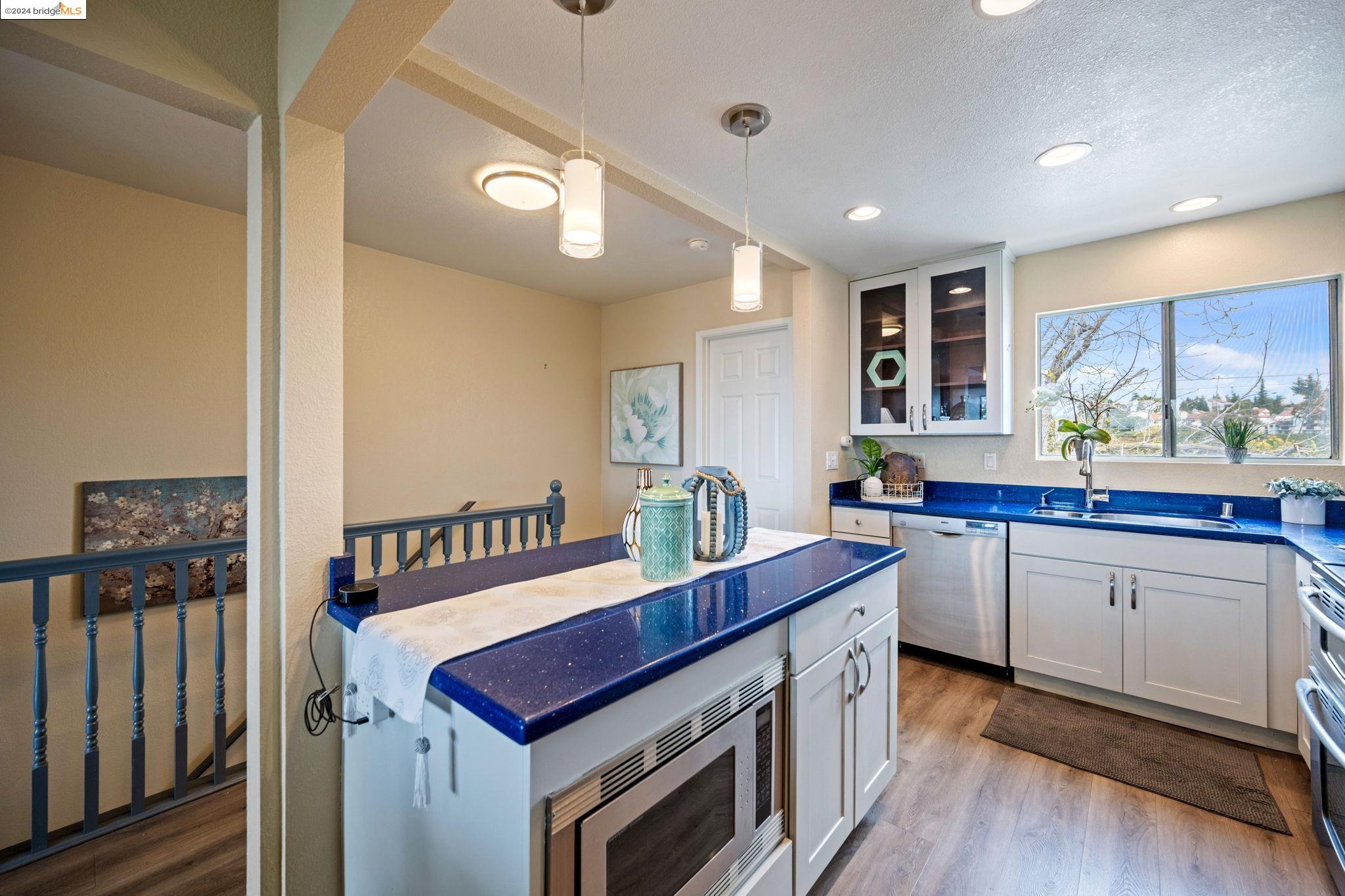 Detail Gallery Image 23 of 47 For 20917 Locust St #B,  Hayward,  CA 94541 - 2 Beds | 1/1 Baths