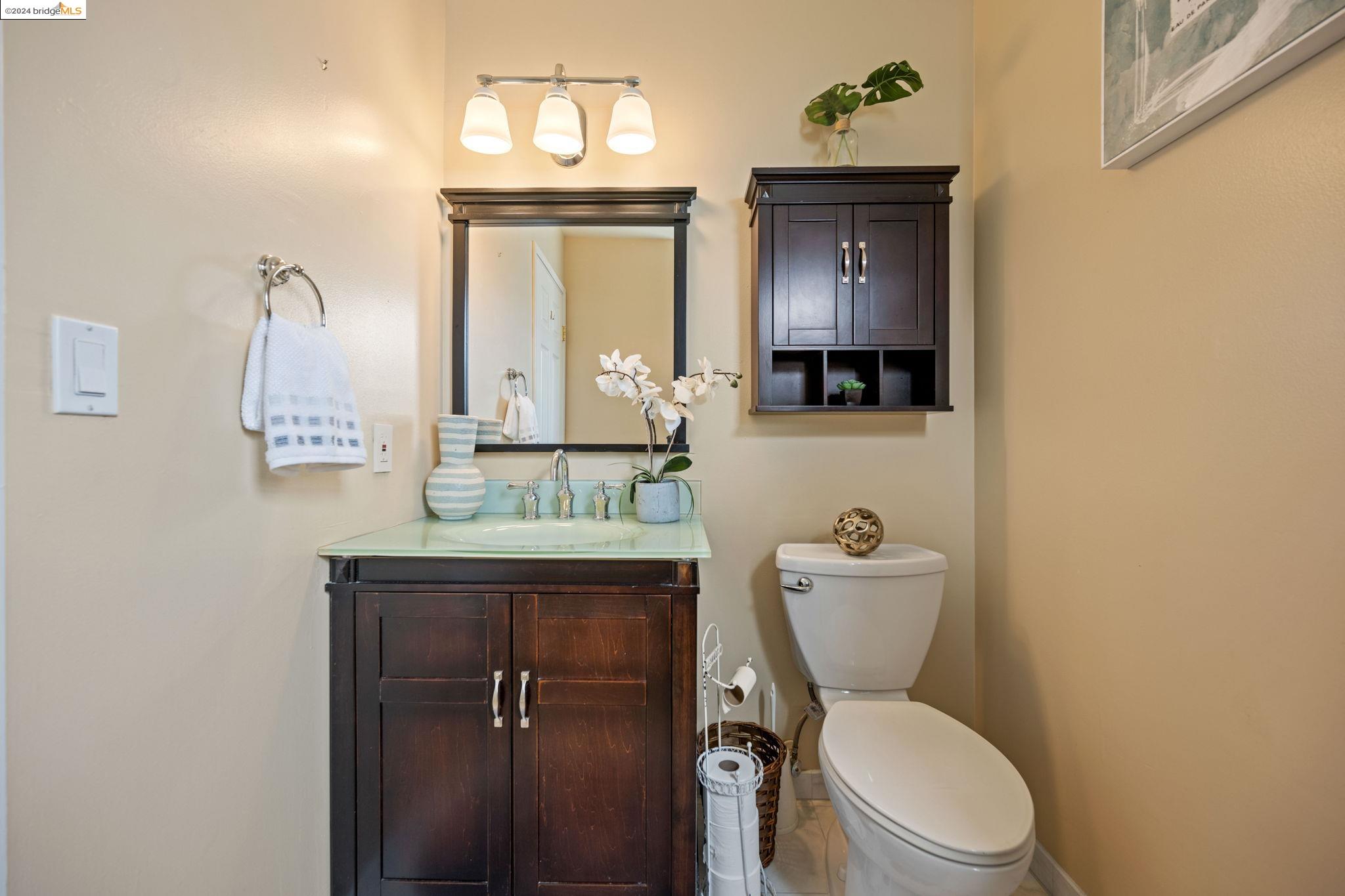 Detail Gallery Image 32 of 47 For 20917 Locust St #B,  Hayward,  CA 94541 - 2 Beds | 1/1 Baths