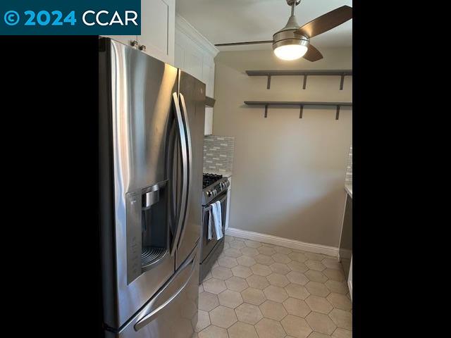 Detail Gallery Image 5 of 24 For 303 Eldridge Ave, Vacaville,  CA 95688 - 3 Beds | 1/1 Baths