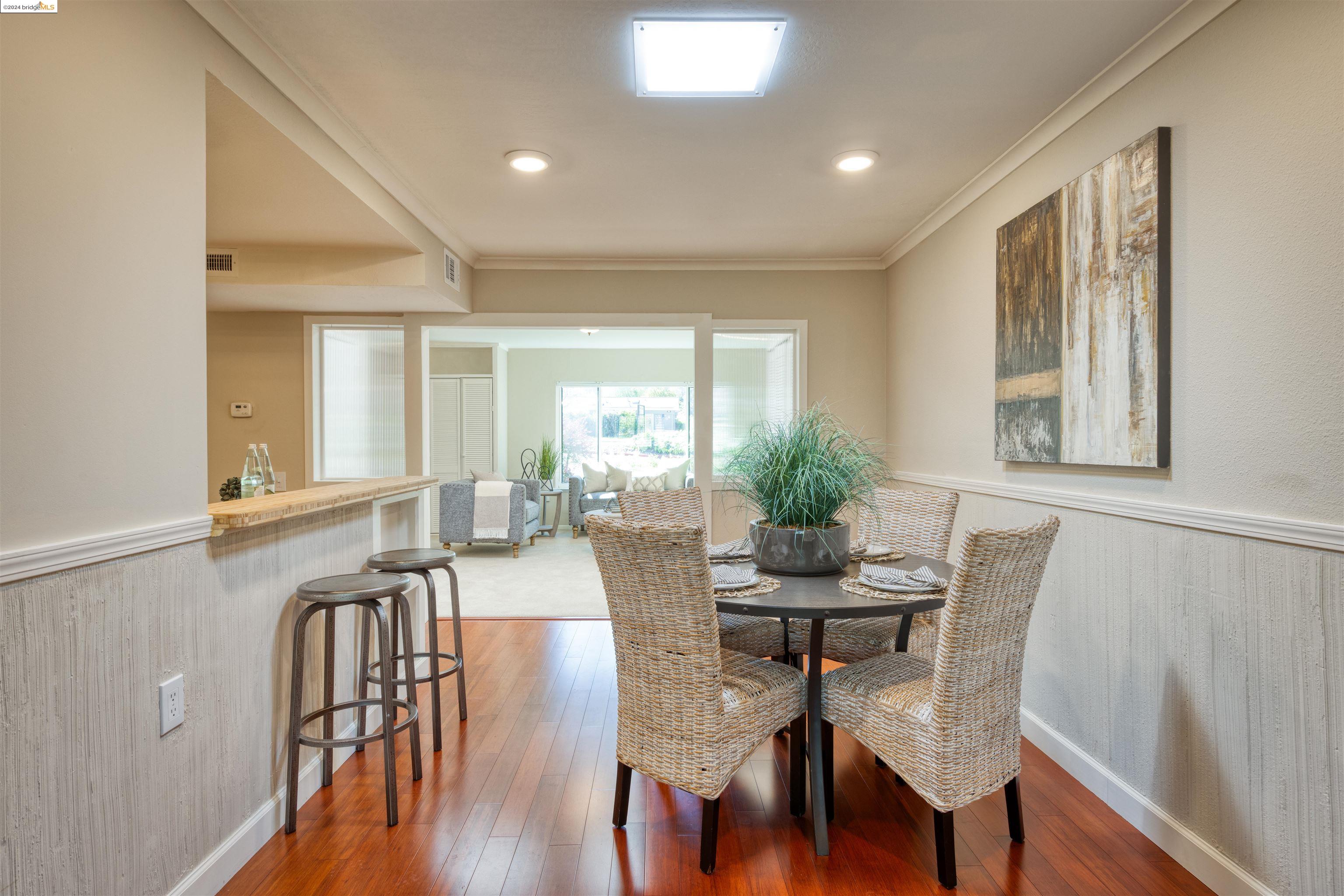 Detail Gallery Image 9 of 24 For 1152 Fairlawn Ct #4,  Walnut Creek,  CA 94595 - 2 Beds | 1 Baths