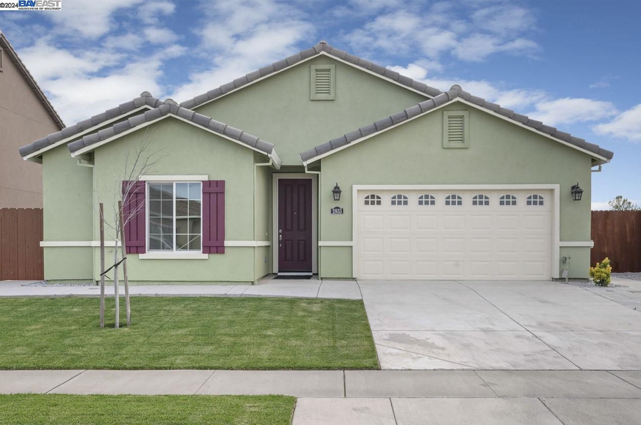 Detail Gallery Image 1 of 29 For 2933 S Bieghle, Stockton,  CA 95206-1234 - 4 Beds | 2 Baths