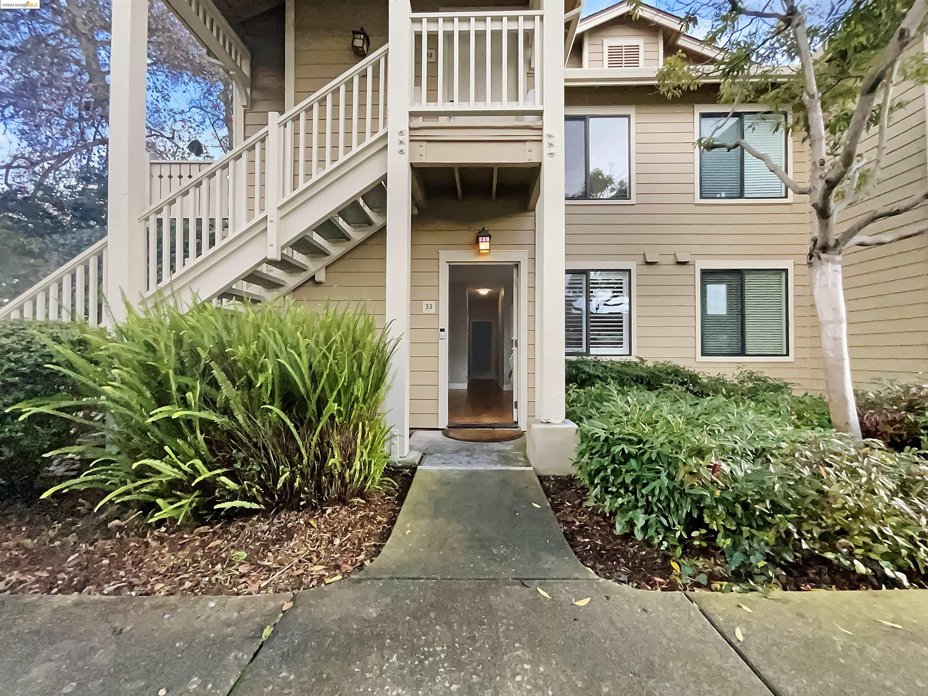 Detail Gallery Image 1 of 50 For 33 Shoreline Ct, Richmond,  CA 94804 - 2 Beds | 1 Baths
