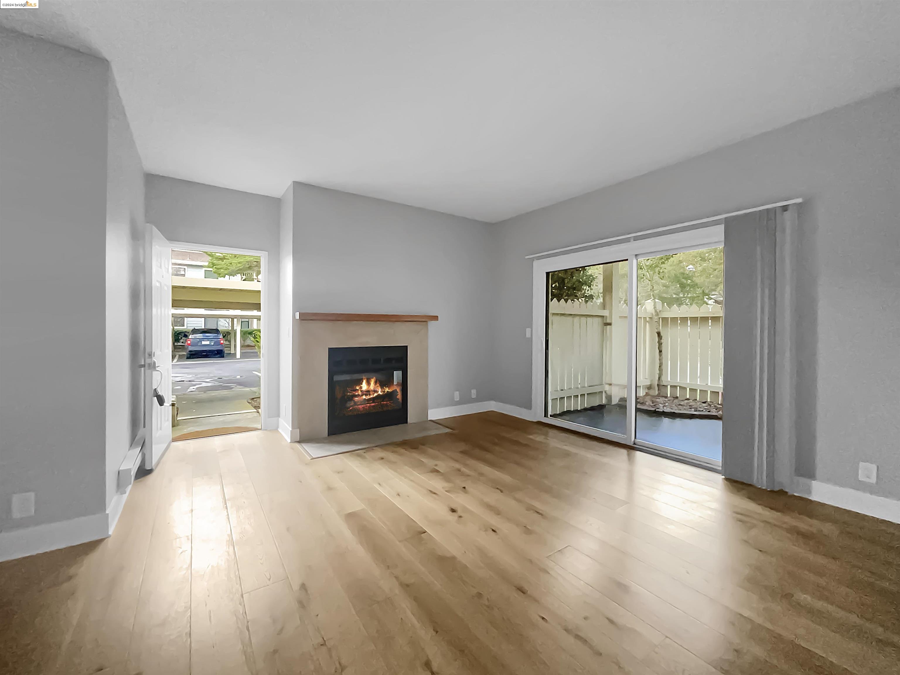 Detail Gallery Image 3 of 50 For 33 Shoreline Ct, Richmond,  CA 94804 - 2 Beds | 1 Baths