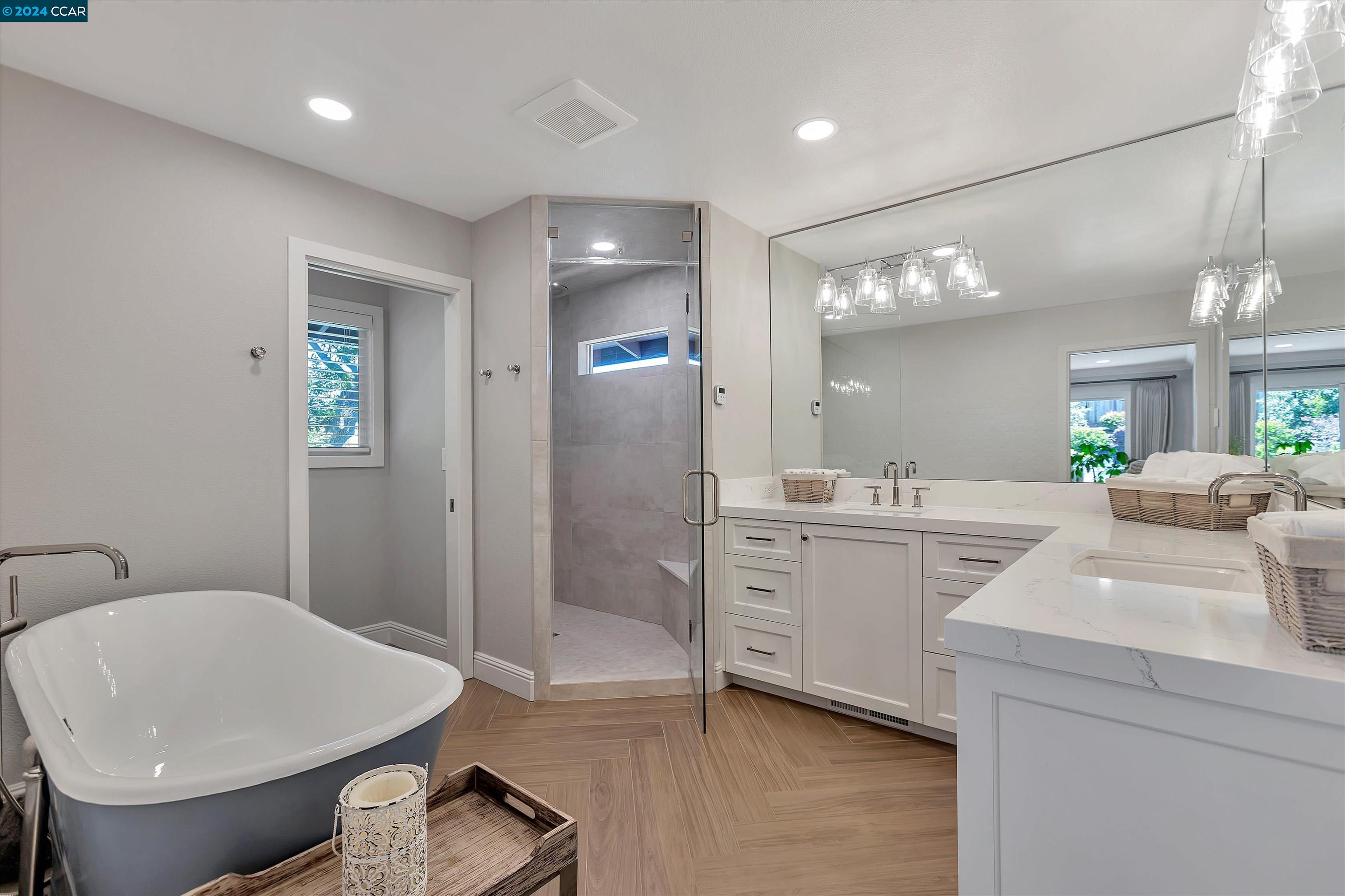 Detail Gallery Image 21 of 49 For 184 Loch Lomond Way, Danville,  CA 94526 - 4 Beds | 2/1 Baths
