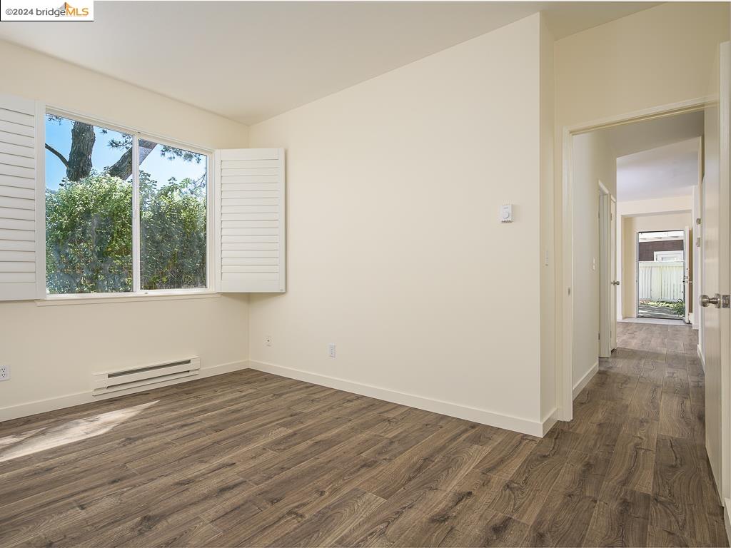 Detail Gallery Image 11 of 26 For 111 Marina Lakes Dr, Richmond,  CA 94804 - 2 Beds | 1 Baths
