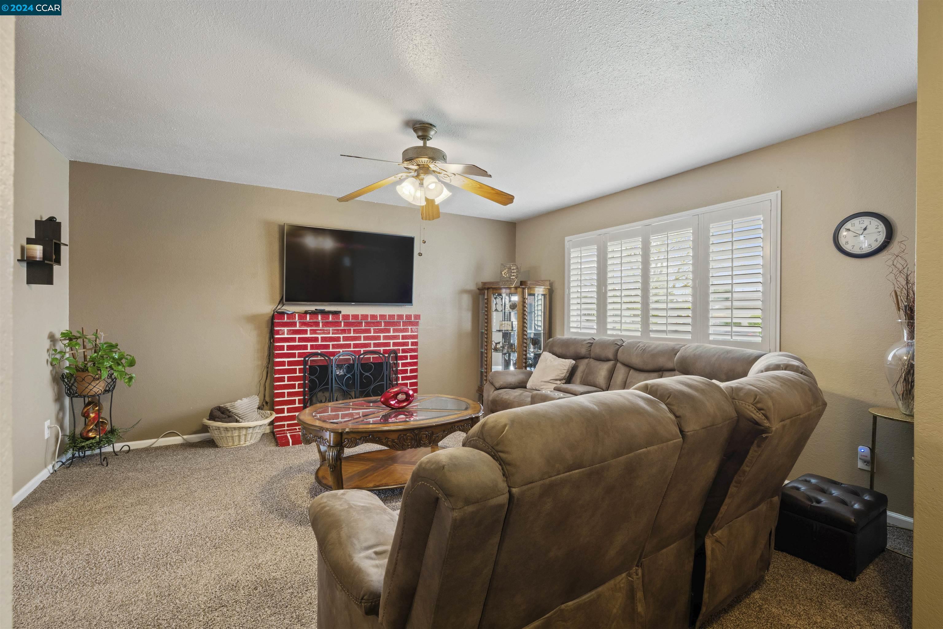 Detail Gallery Image 5 of 24 For 830 Almond Dr, Oakley,  CA 94561 - 4 Beds | 2 Baths