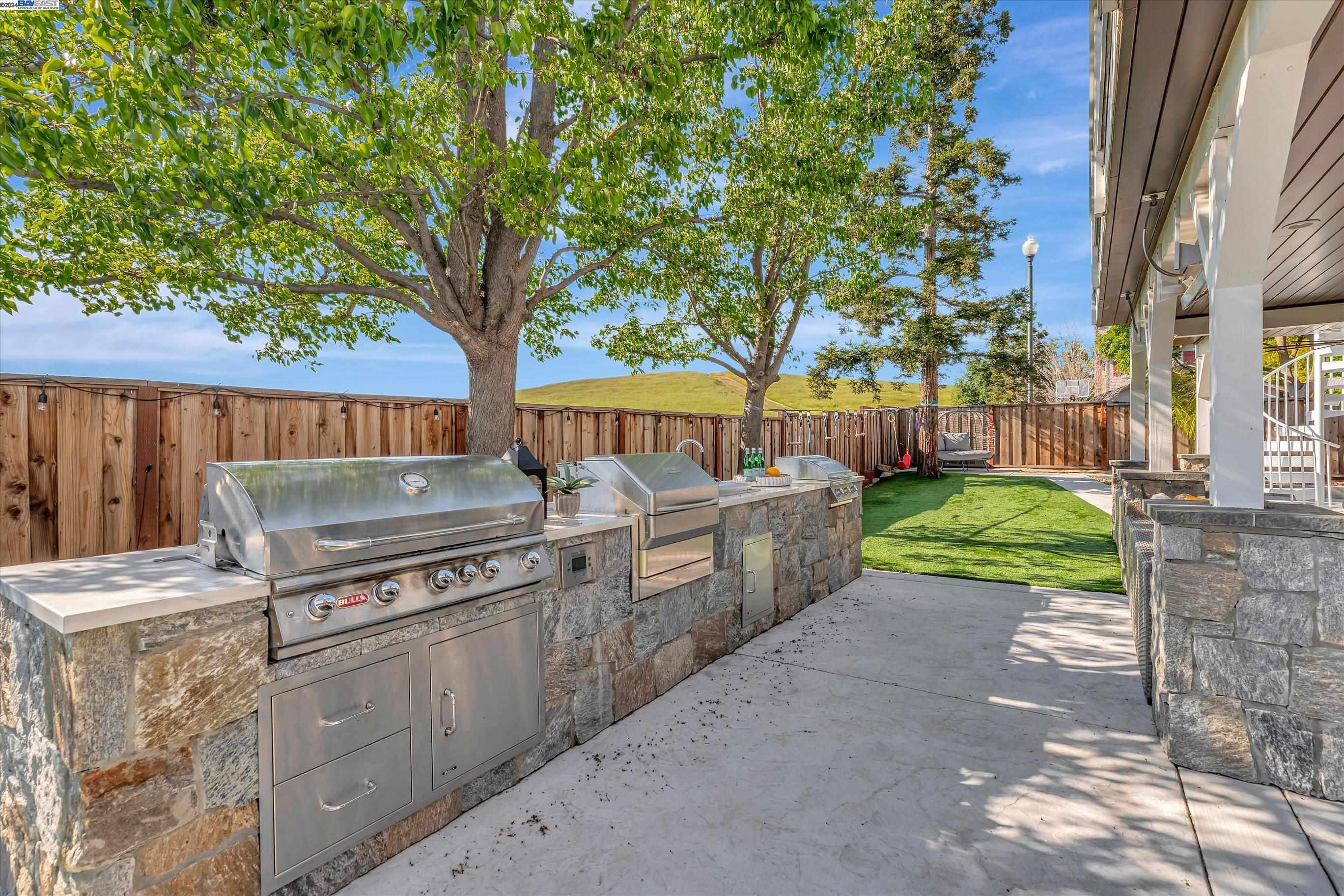 Detail Gallery Image 51 of 54 For 1678 Blackoak Ct, Livermore,  CA 94551 - 5 Beds | 3 Baths