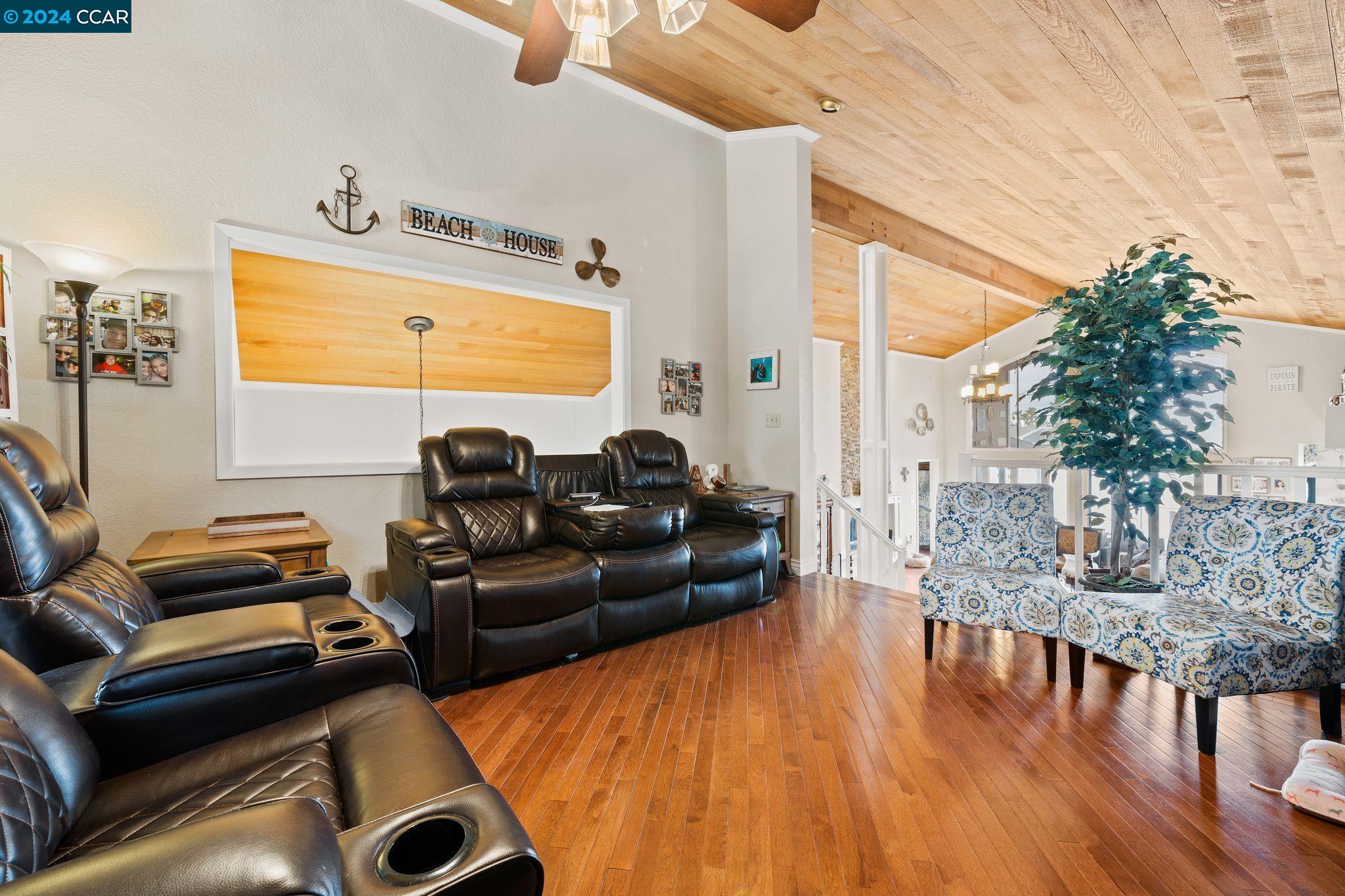 Detail Gallery Image 13 of 25 For 2243 Reef Ct, Discovery Bay,  CA 94505 - 3 Beds | 2/1 Baths