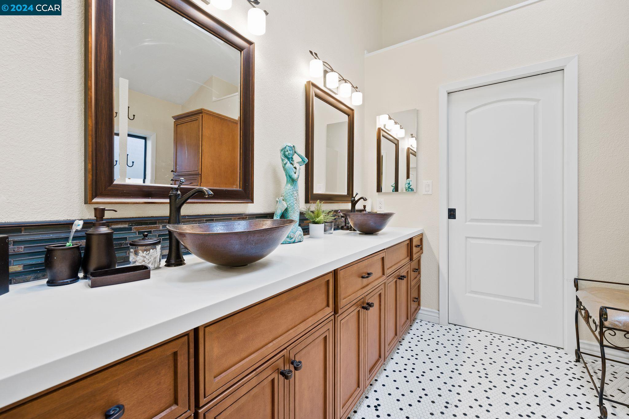 Detail Gallery Image 19 of 25 For 2243 Reef Ct, Discovery Bay,  CA 94505 - 3 Beds | 2/1 Baths