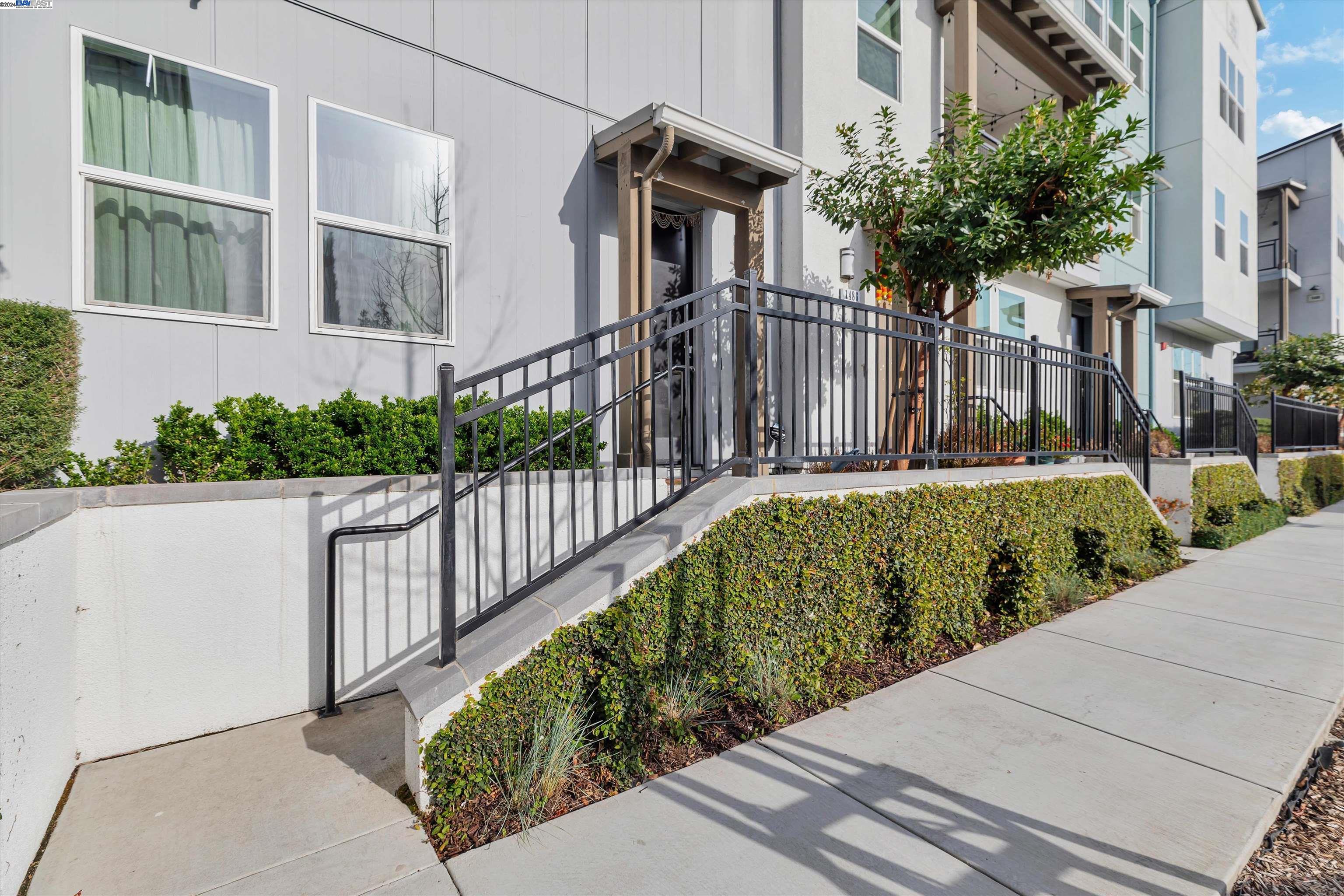 Detail Gallery Image 2 of 38 For 1482 Bond St, Milpitas,  CA 95035 - 3 Beds | 2 Baths