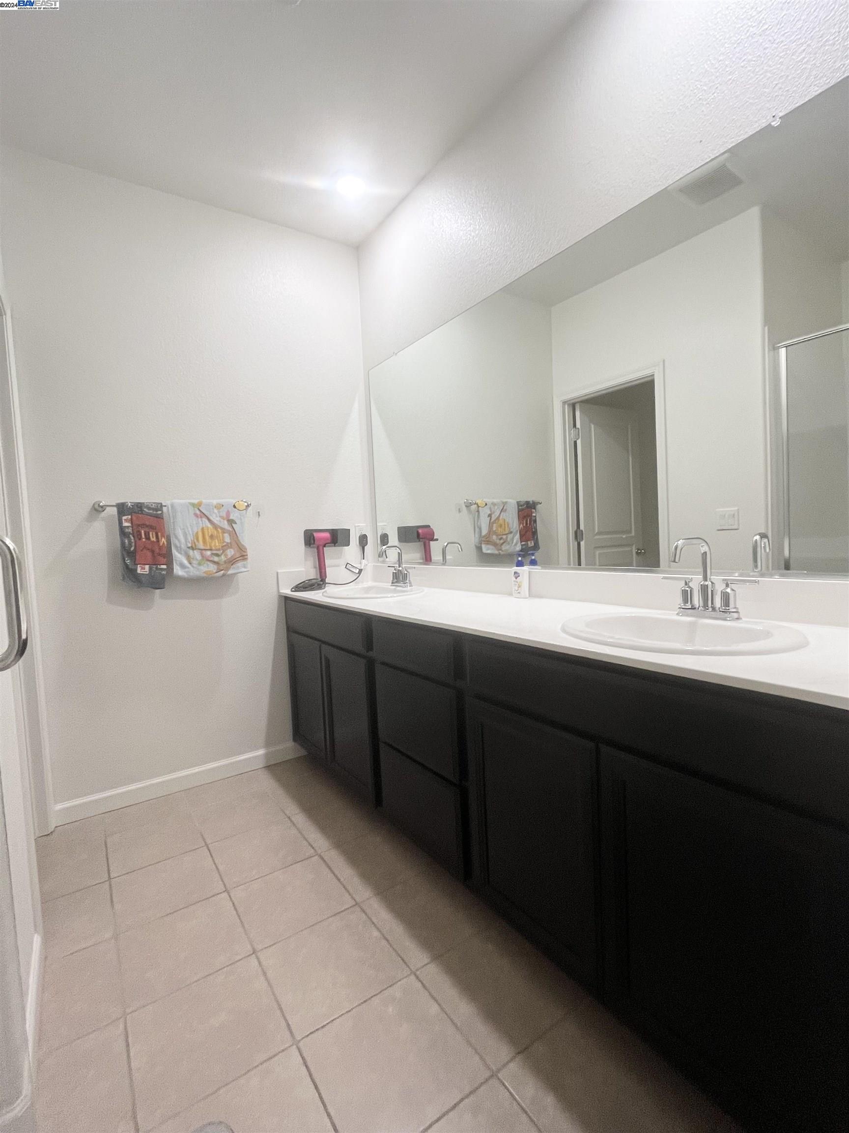 Detail Gallery Image 24 of 35 For 25405 Parklane Dr, Hayward,  CA 94544 - 2 Beds | 2/1 Baths