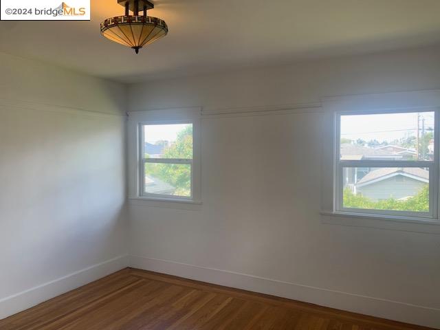 Detail Gallery Image 11 of 13 For 2315 65th Ave, Oakland,  CA 94605 - 3 Beds | 1 Baths