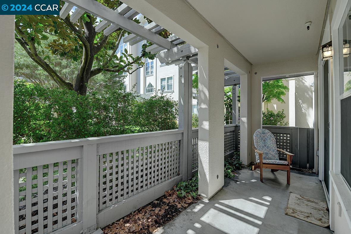Detail Gallery Image 11 of 43 For 1860 Tice Creek Dr #1121,  Walnut Creek,  CA 94595 - 2 Beds | 2 Baths