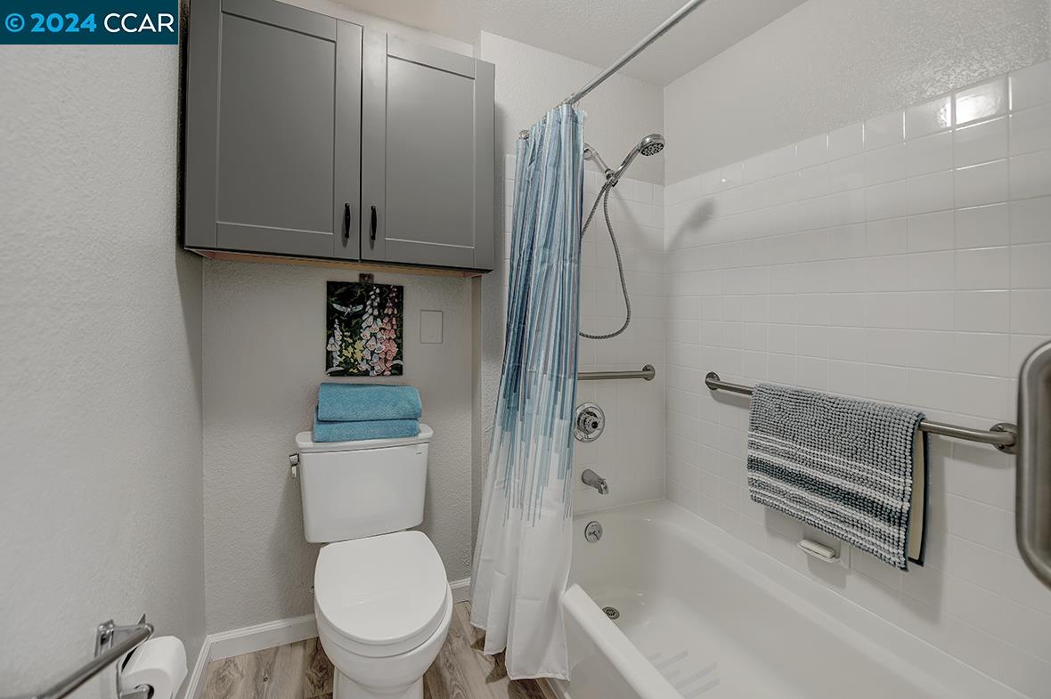 Detail Gallery Image 20 of 43 For 1860 Tice Creek Dr #1121,  Walnut Creek,  CA 94595 - 2 Beds | 2 Baths