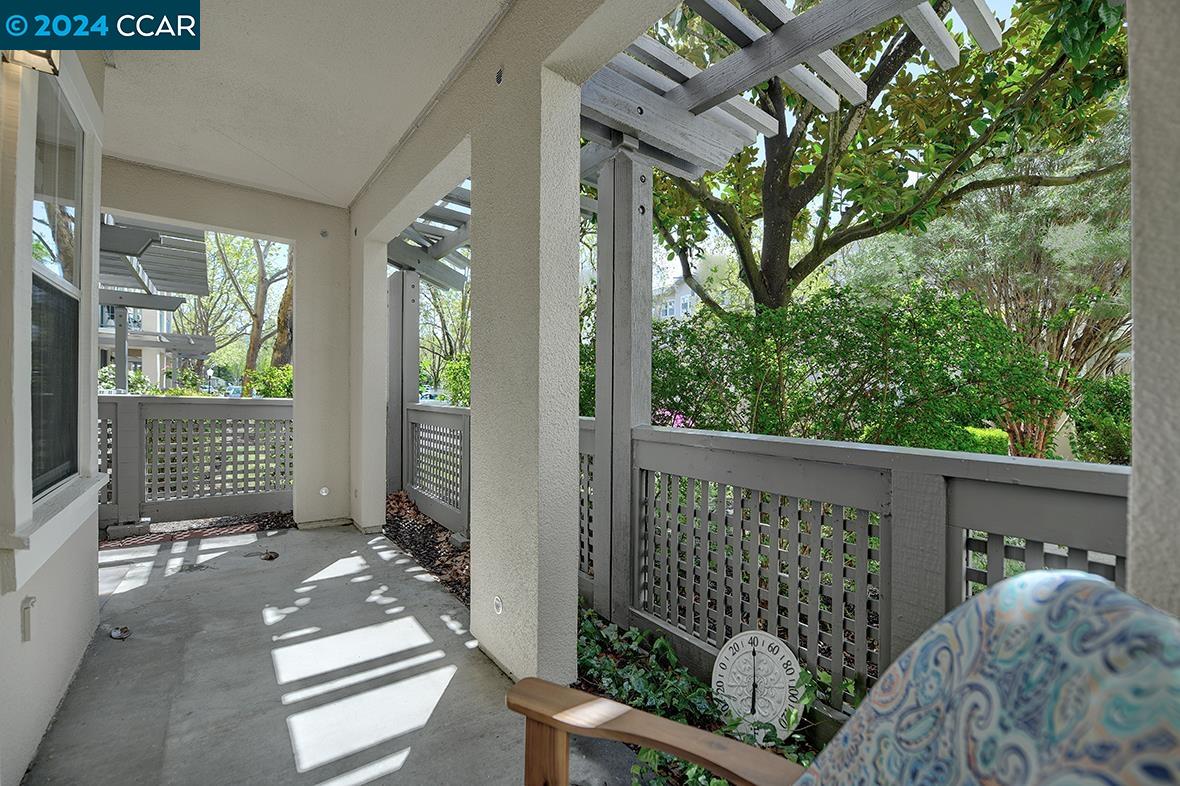 Detail Gallery Image 9 of 43 For 1860 Tice Creek Dr #1121,  Walnut Creek,  CA 94595 - 2 Beds | 2 Baths