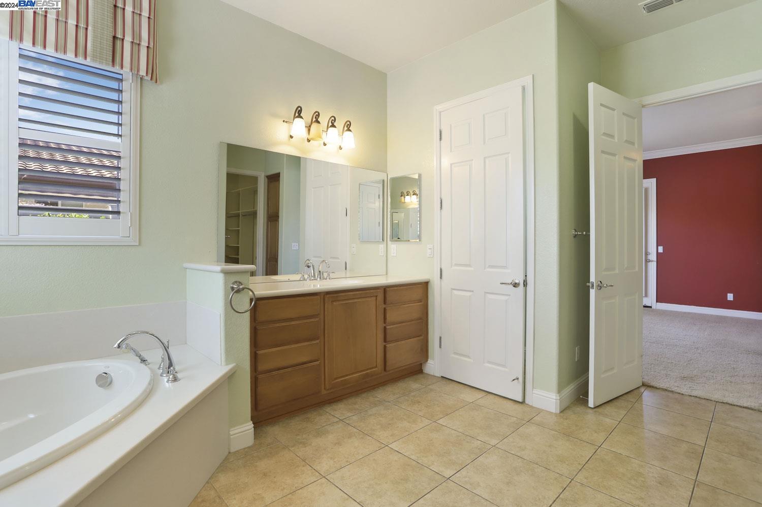 Detail Gallery Image 30 of 52 For 2463 Belle Glade Ln, Manteca,  CA 95336 - 2 Beds | 2/1 Baths