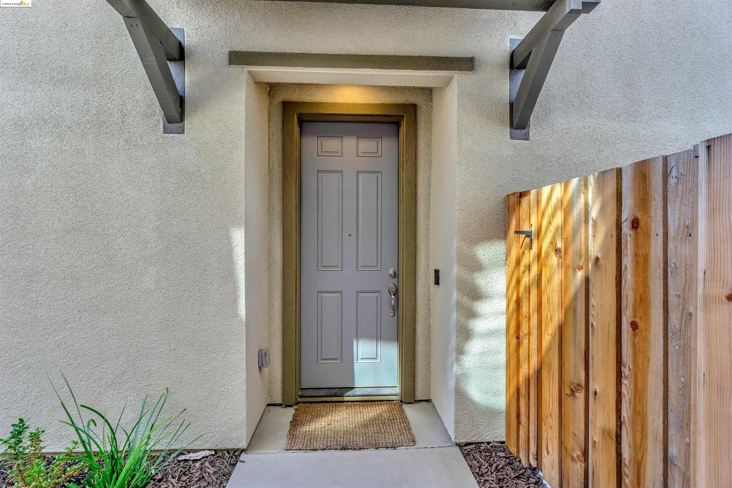 Detail Gallery Image 7 of 51 For 34 Fern Ln, Pittsburg,  CA 94565 - 3 Beds | 2/1 Baths