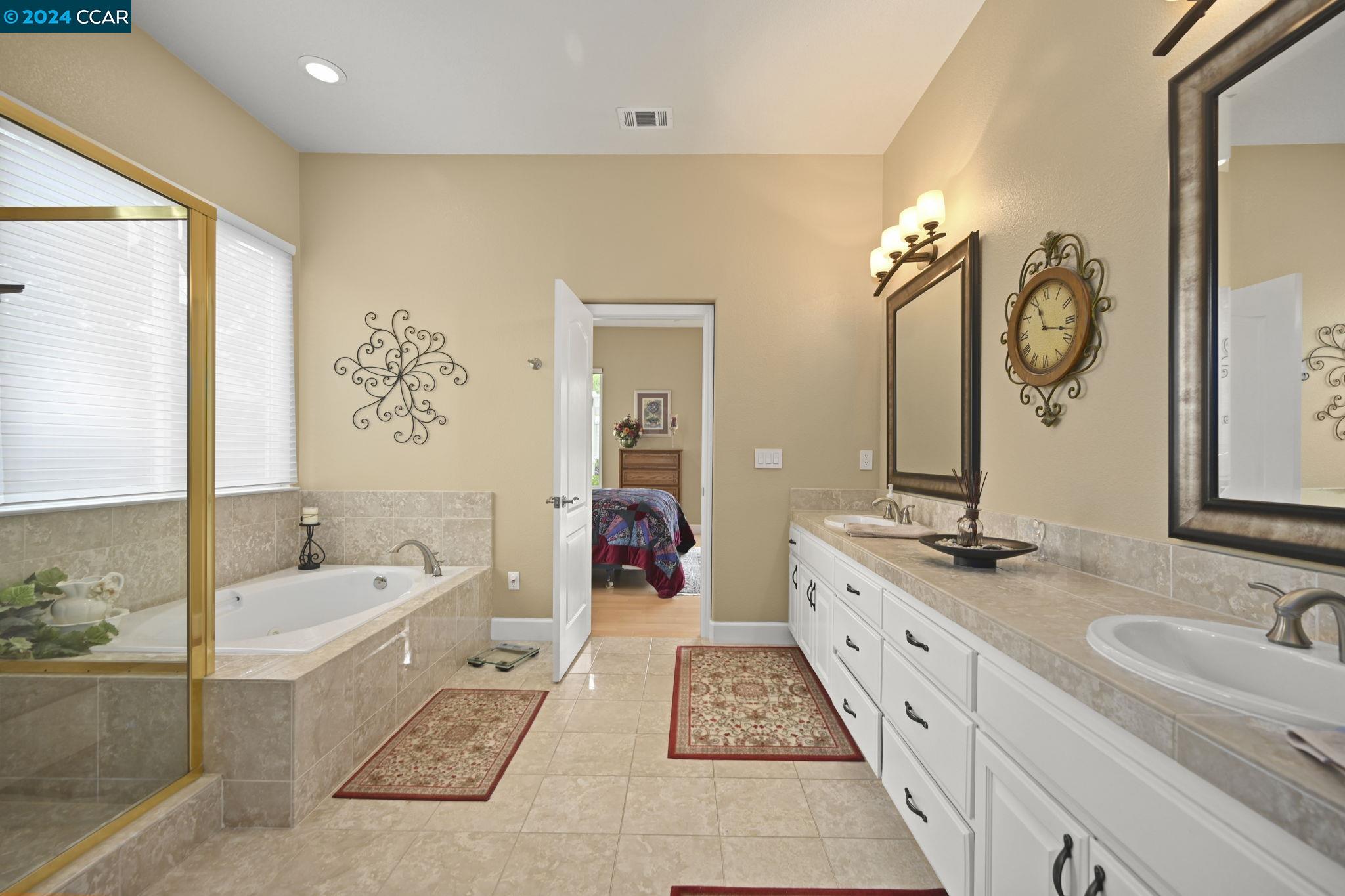Detail Gallery Image 15 of 30 For 301 Ensley Court, Alamo,  CA 94507-1492 - 5 Beds | 3/1 Baths