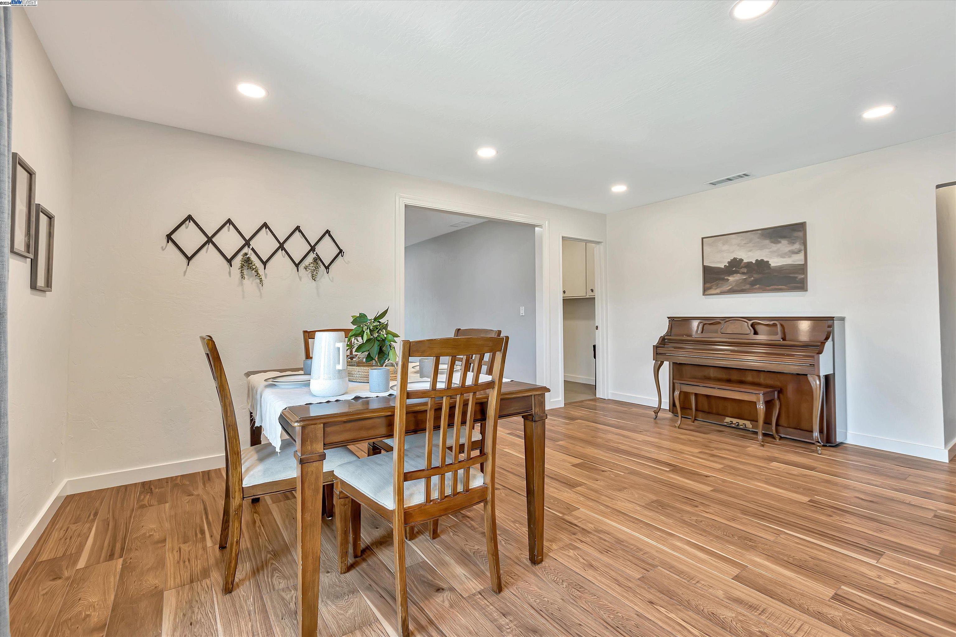 Detail Gallery Image 17 of 43 For 1171 Innsbruck St, Livermore,  CA 94550 - 4 Beds | 2 Baths