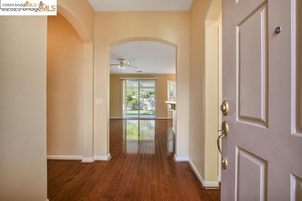 Detail Gallery Image 2 of 19 For 935 Centennial Dr, Brentwood,  CA 94513 - 2 Beds | 2 Baths