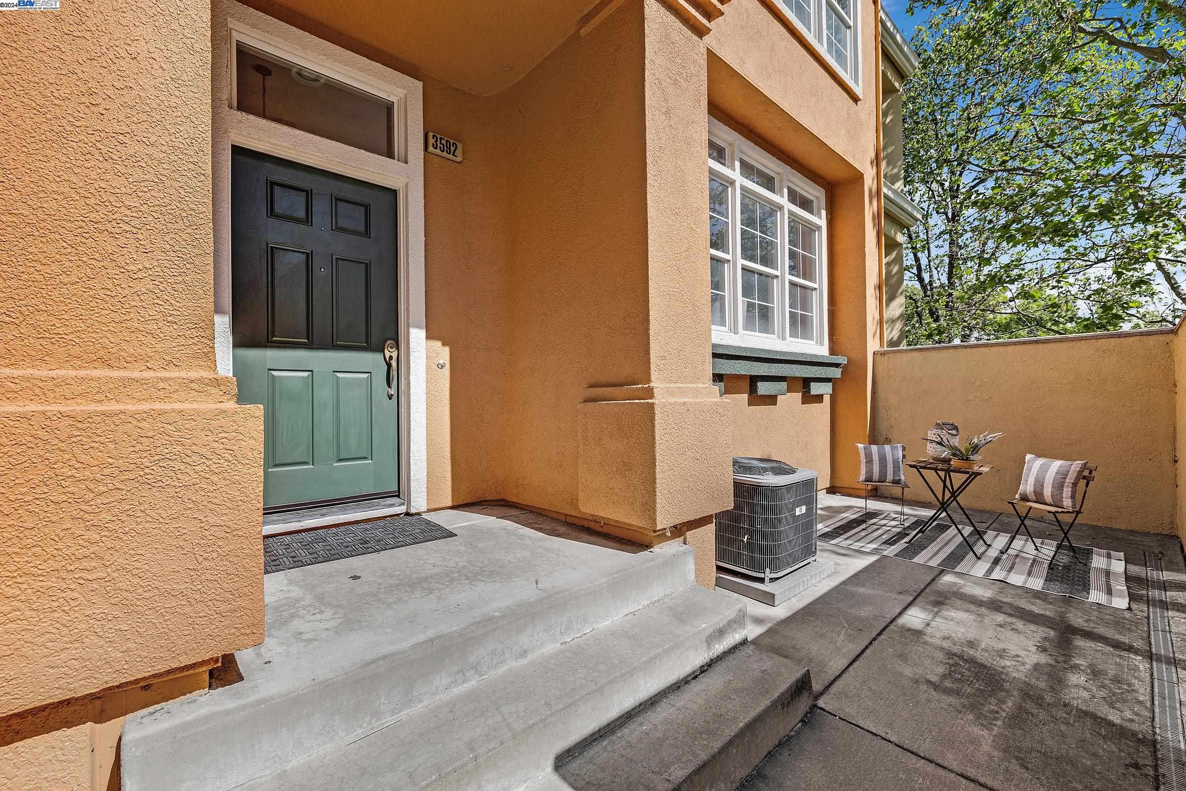 Photo #2: 41055318 Listing 