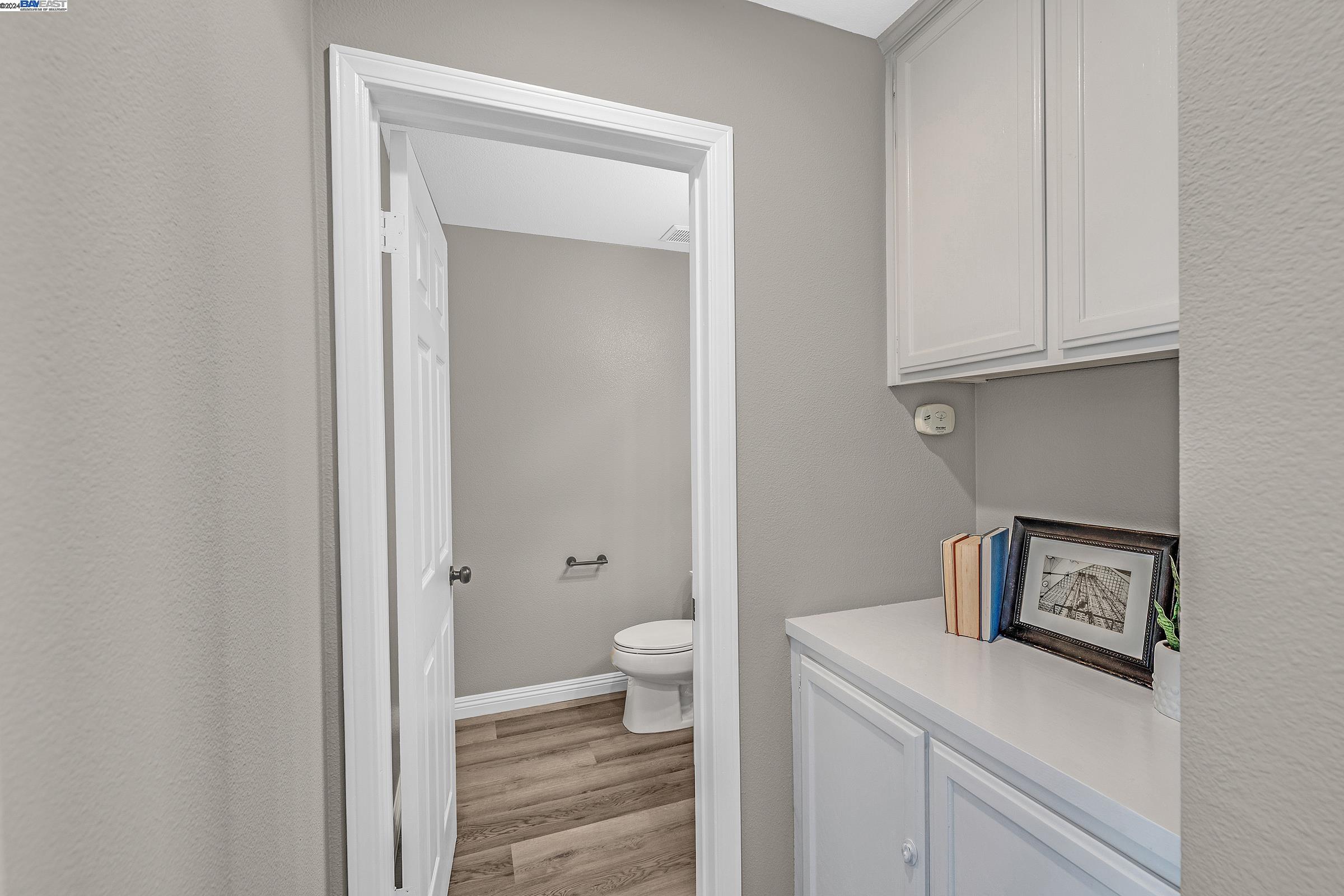 Detail Gallery Image 11 of 37 For 3592 Fitzsimmons Cmn, Fremont,  CA 94538 - 3 Beds | 2/1 Baths