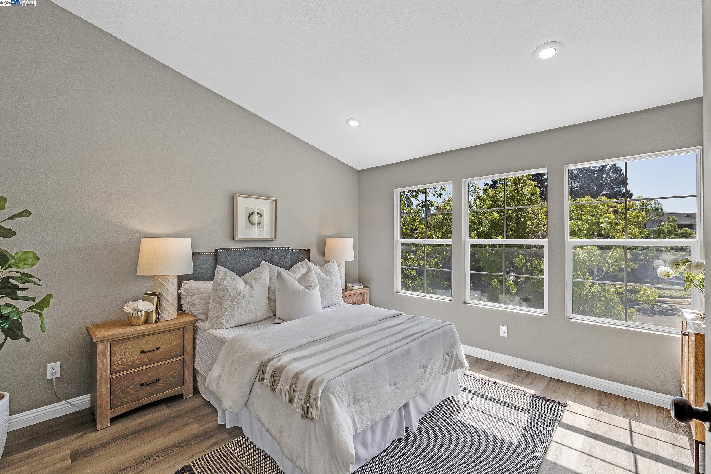 Detail Gallery Image 23 of 37 For 3592 Fitzsimmons Cmn, Fremont,  CA 94538 - 3 Beds | 2/1 Baths