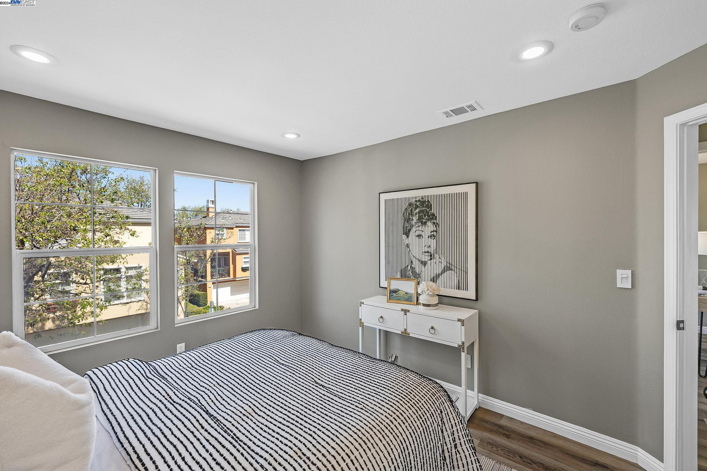Detail Gallery Image 33 of 37 For 3592 Fitzsimmons Cmn, Fremont,  CA 94538 - 3 Beds | 2/1 Baths