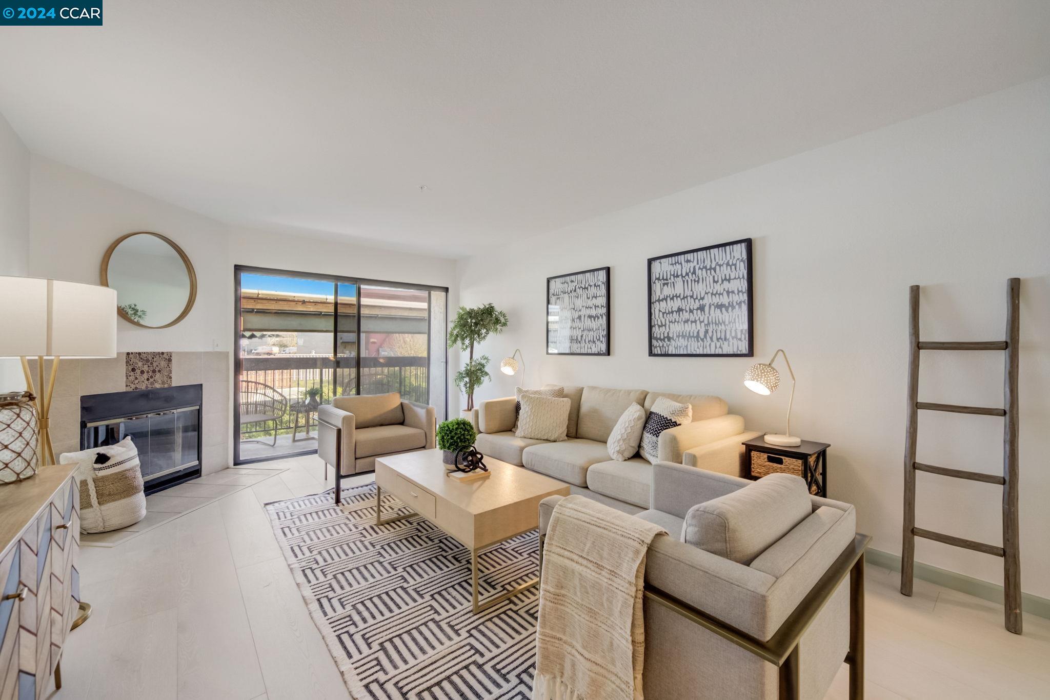 Detail Gallery Image 4 of 22 For 417 Evelyn Ave #206,  Albany,  CA 94706 - 2 Beds | 2 Baths