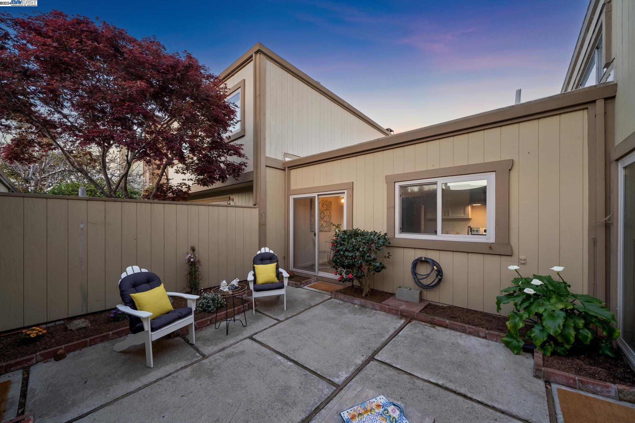 Detail Gallery Image 18 of 27 For 1112 Marianas Ln, Alameda,  CA 94502 - 2 Beds | 2 Baths