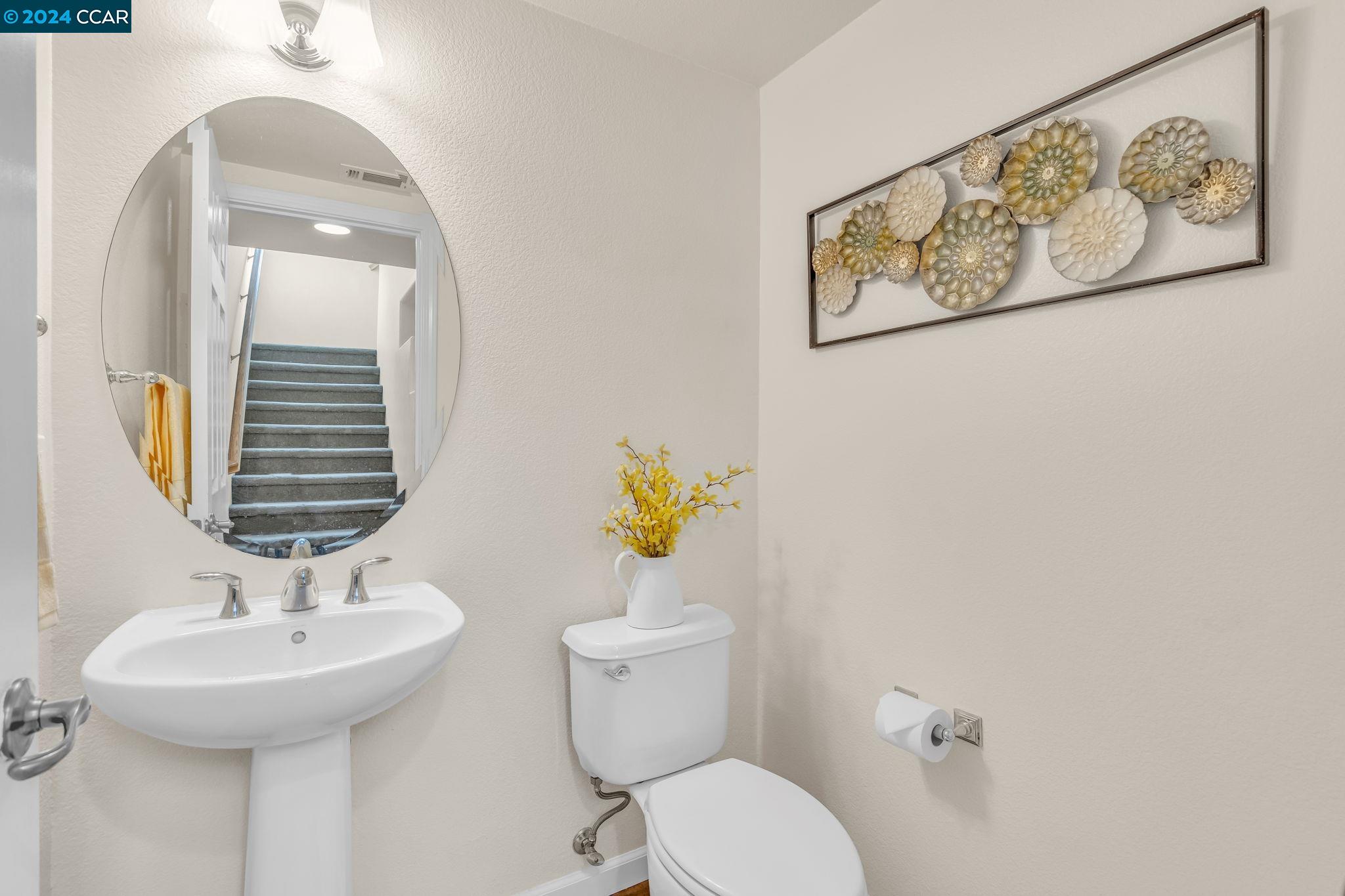 Detail Gallery Image 23 of 60 For 2057 Drake Ln, Hercules,  CA 94547 - 3 Beds | 2/1 Baths