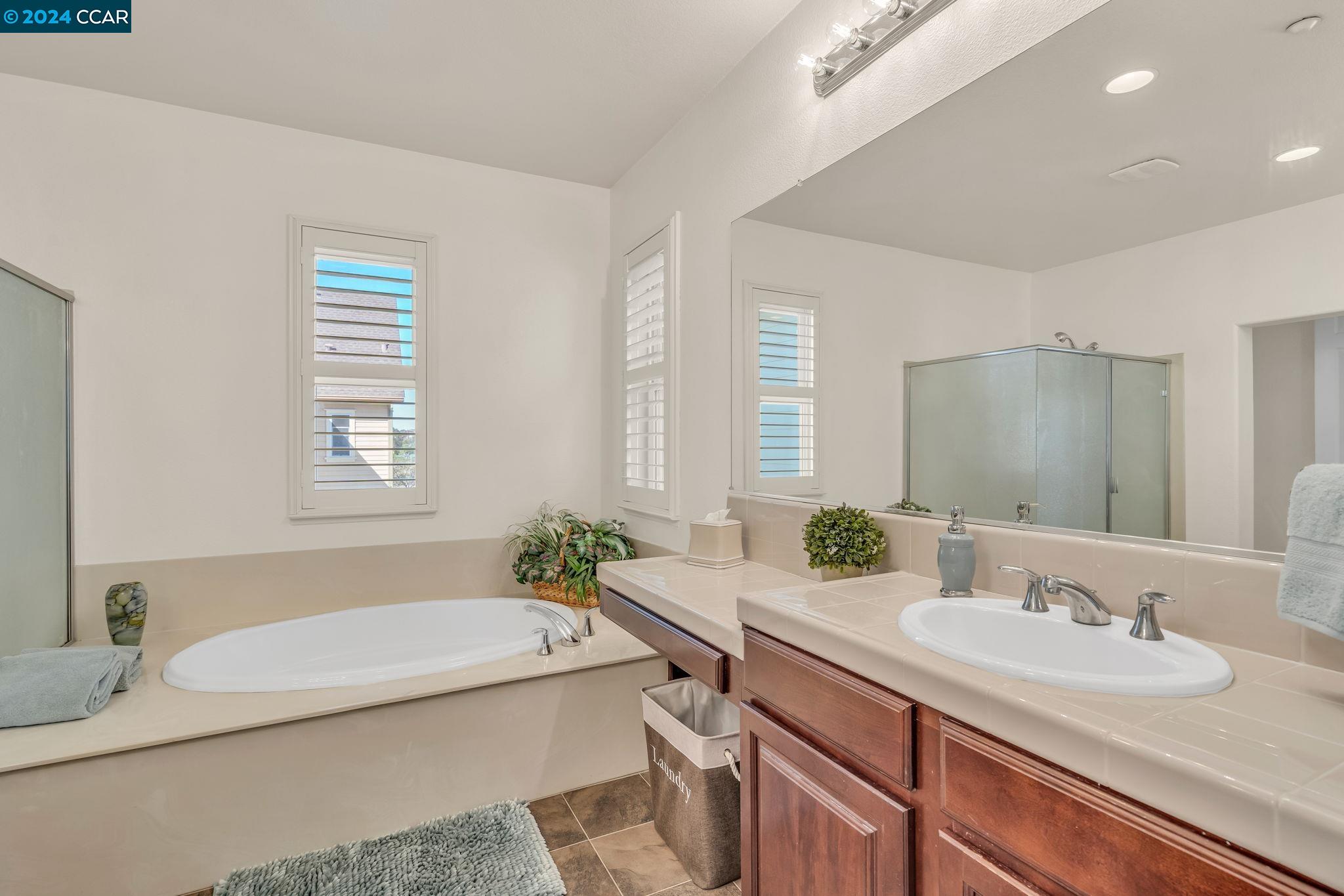Detail Gallery Image 29 of 60 For 2057 Drake Ln, Hercules,  CA 94547 - 3 Beds | 2/1 Baths