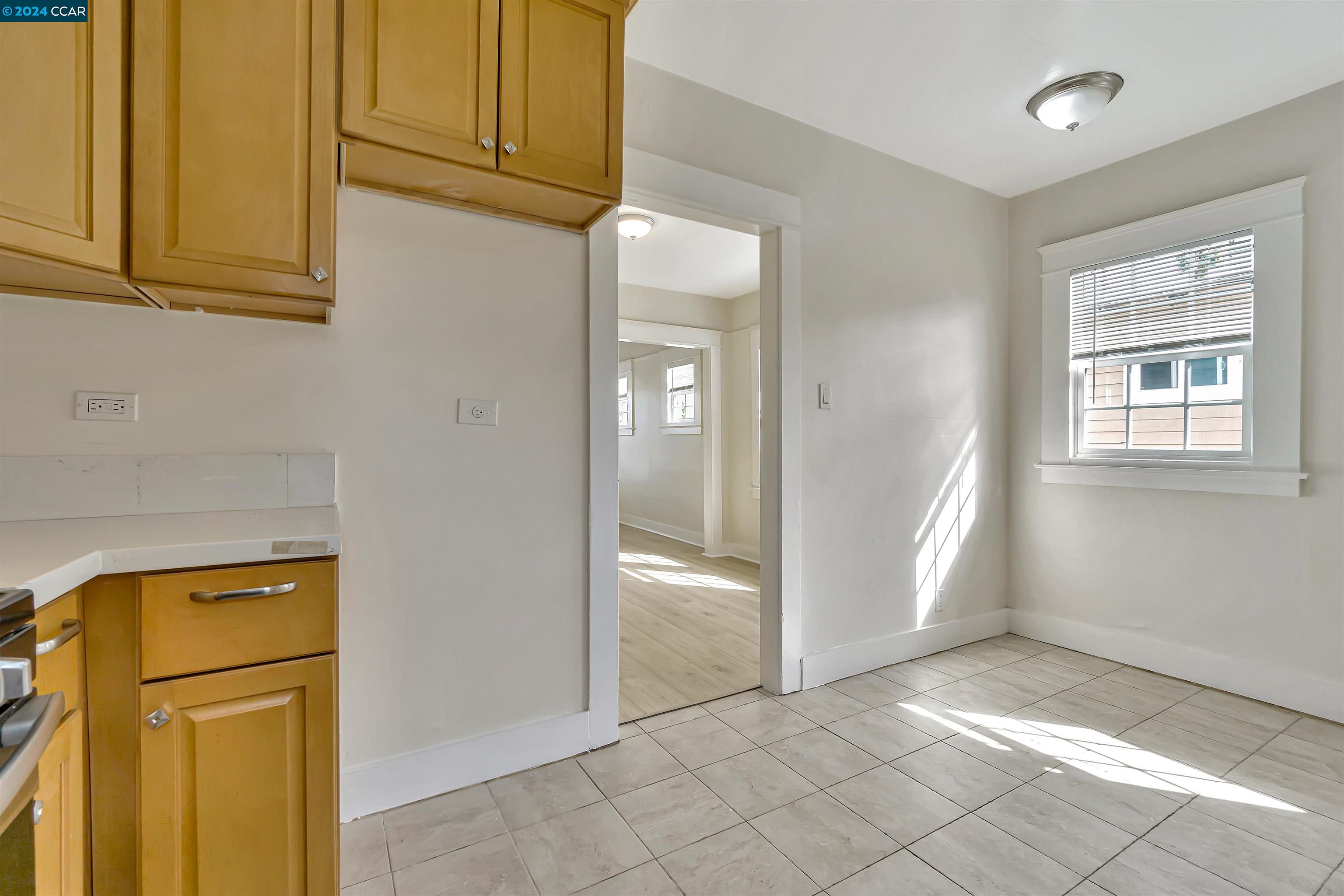 Detail Gallery Image 9 of 27 For 1150 Cedar St, Pittsburg,  CA 94565 - 2 Beds | 1 Baths