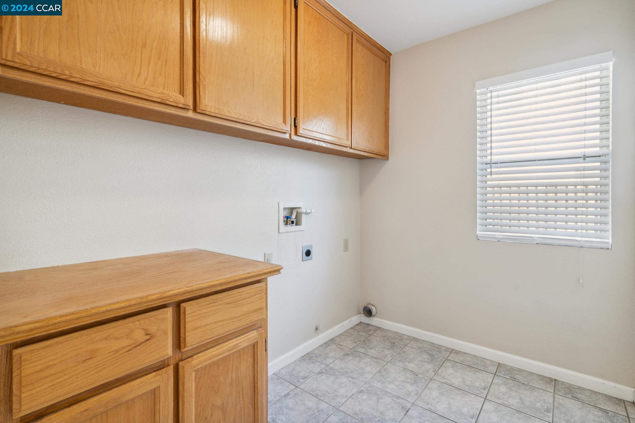 Detail Gallery Image 15 of 41 For 1900 Heron St, Tracy,  CA 95376 - 4 Beds | 2/1 Baths
