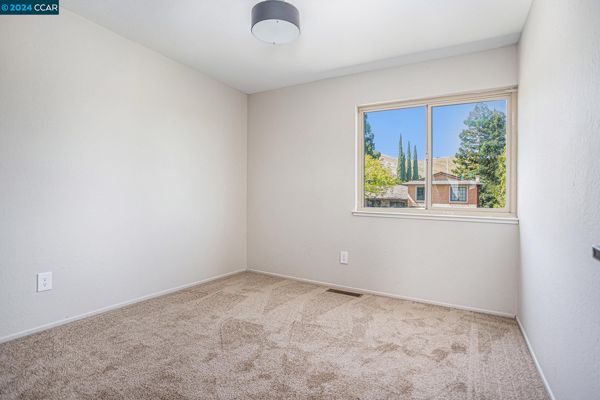 Detail Gallery Image 23 of 43 For 2374 Peachtree Cir, Antioch,  CA 94509 - 4 Beds | 2/1 Baths