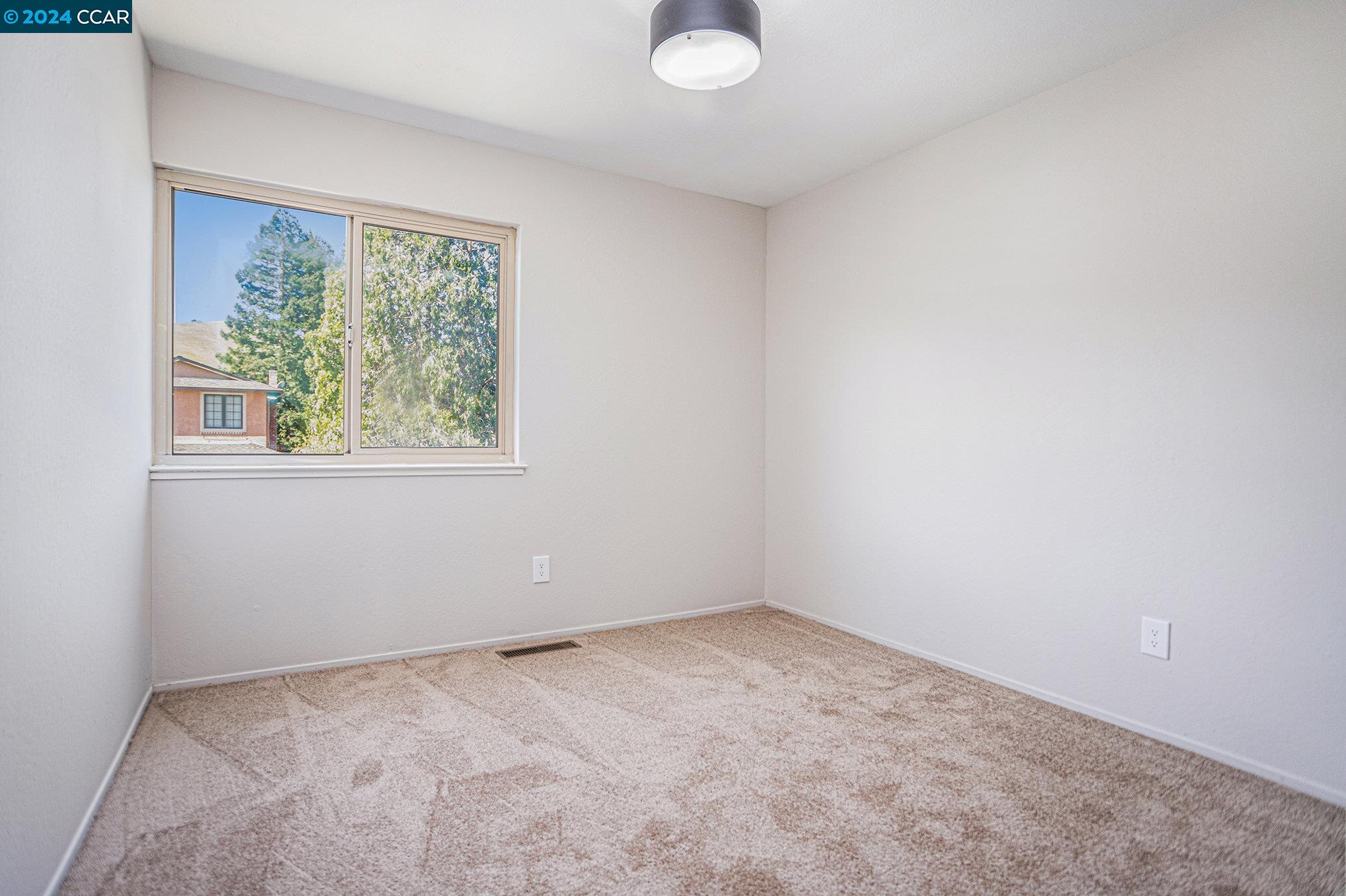 Detail Gallery Image 24 of 43 For 2374 Peachtree Cir, Antioch,  CA 94509 - 4 Beds | 2/1 Baths