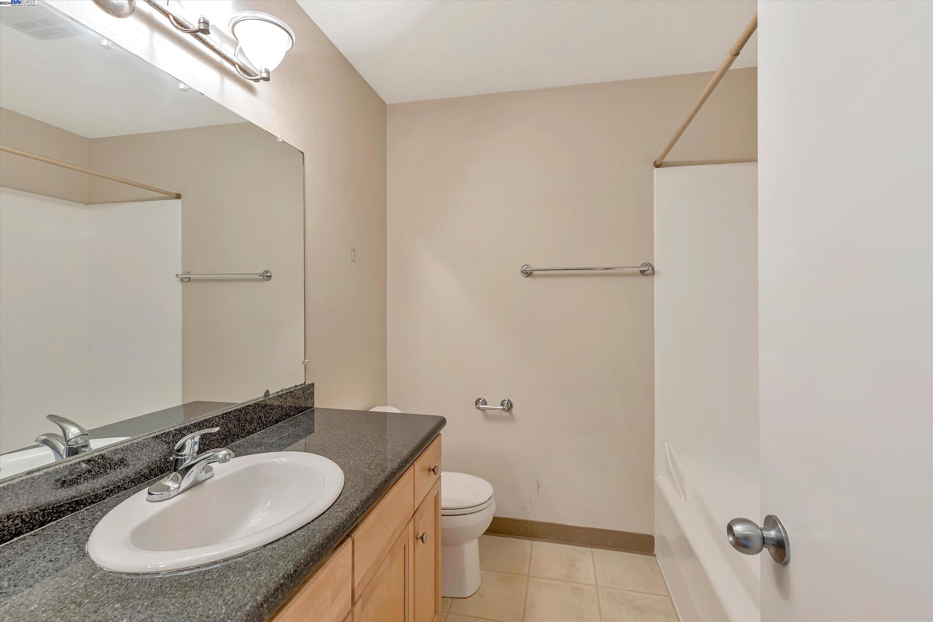 Detail Gallery Image 14 of 26 For 38780 Tyson Lane 210c,  Fremont,  CA 94536 - 2 Beds | 2 Baths