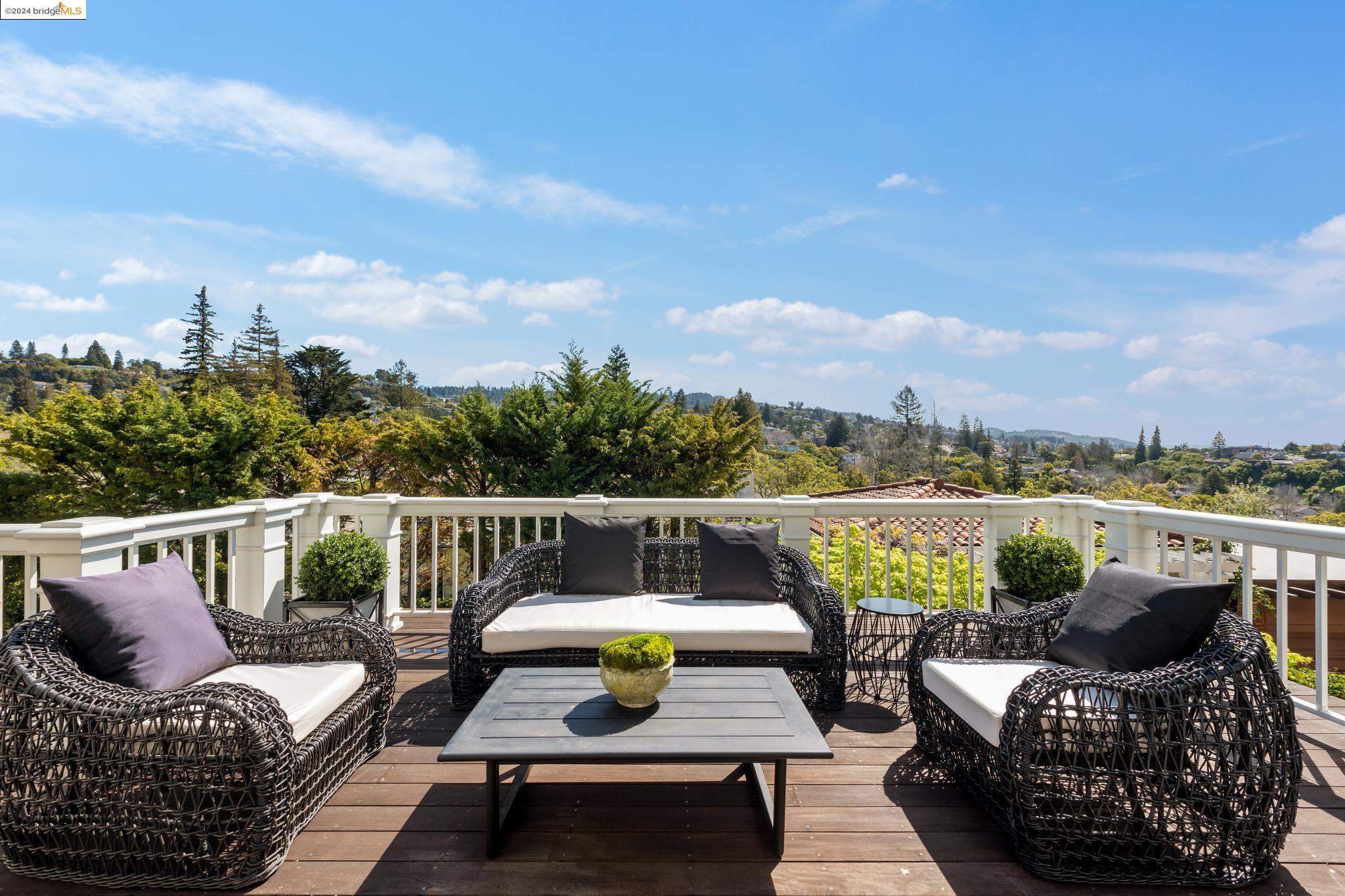 Detail Gallery Image 49 of 60 For 236 Sea View Avenue, Piedmont,  CA 94610 - 5 Beds | 5/2 Baths