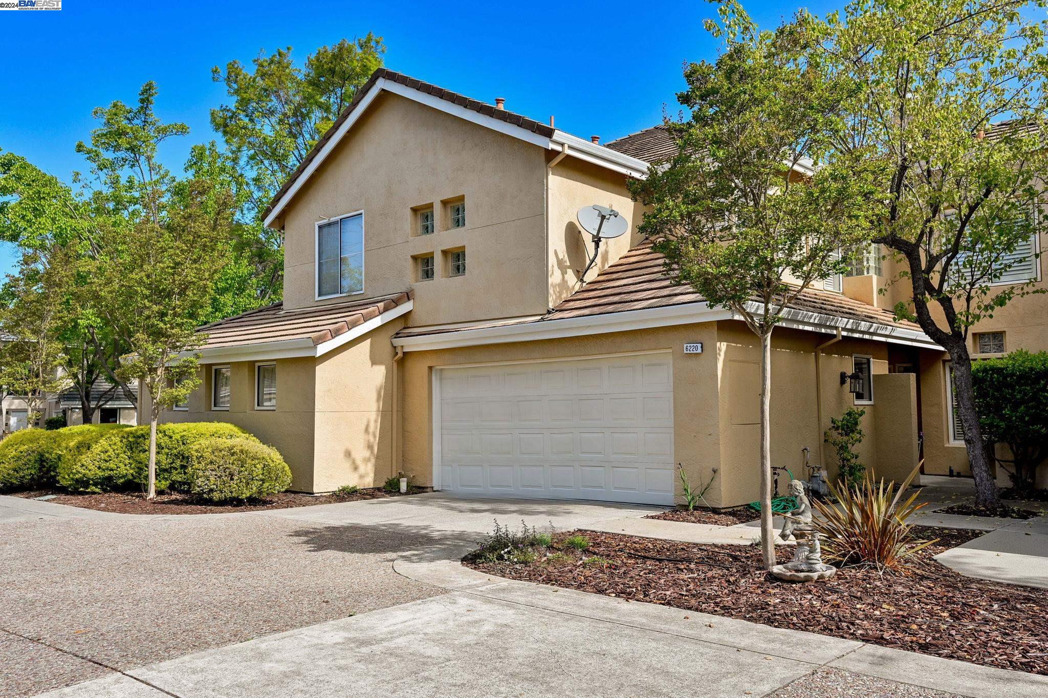 MLS: 41055368 Condo For Sale