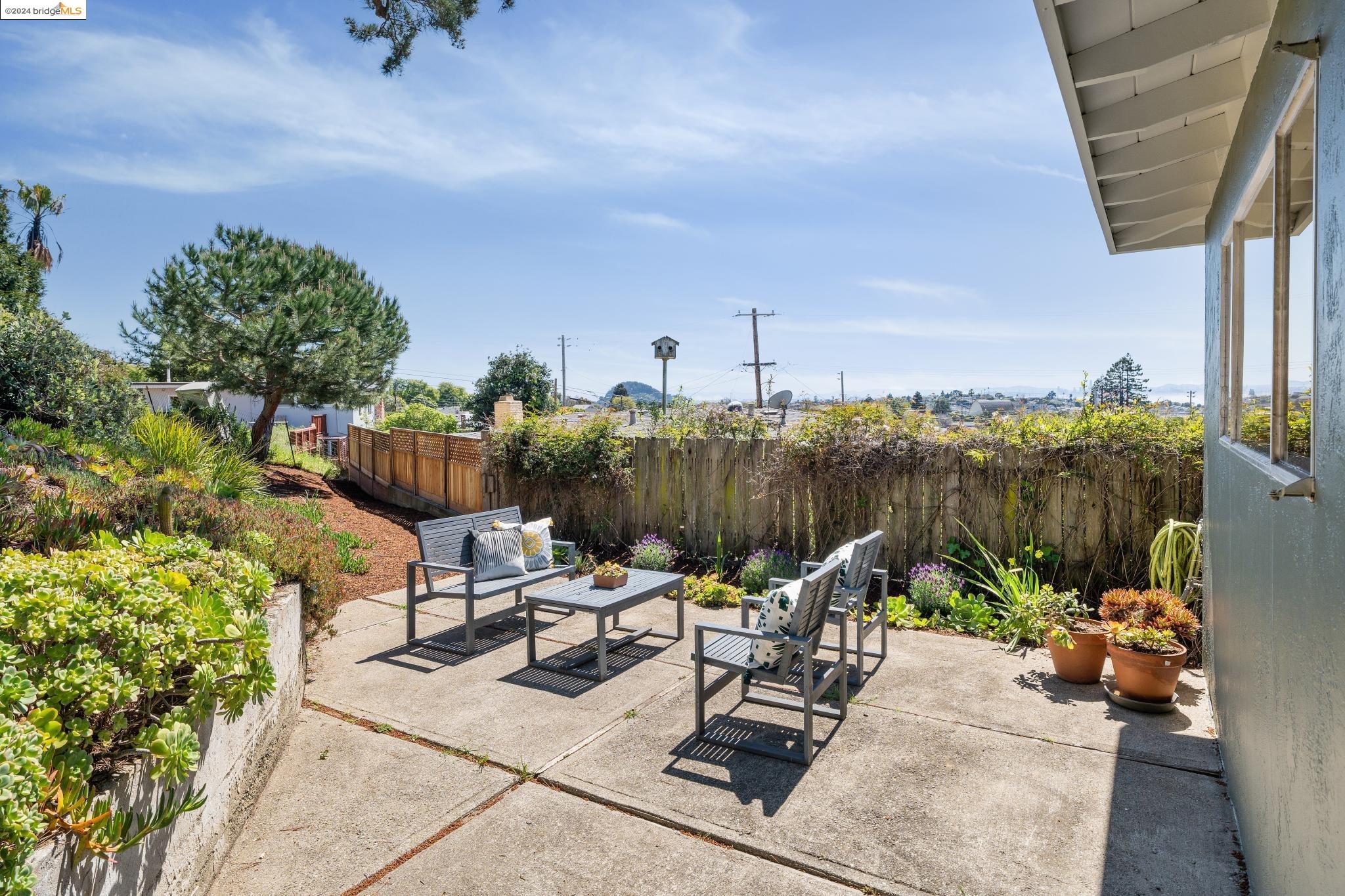 Detail Gallery Image 38 of 46 For 7319 Ganges Ct, El Cerrito,  CA 94530 - 2 Beds | 1 Baths