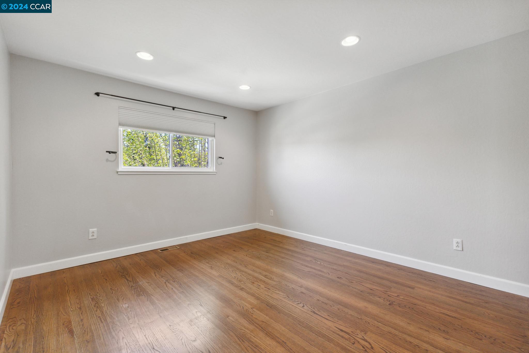 Detail Gallery Image 32 of 60 For 729 San Bruno Ct, Concord,  CA 94518 - 4 Beds | 2/1 Baths