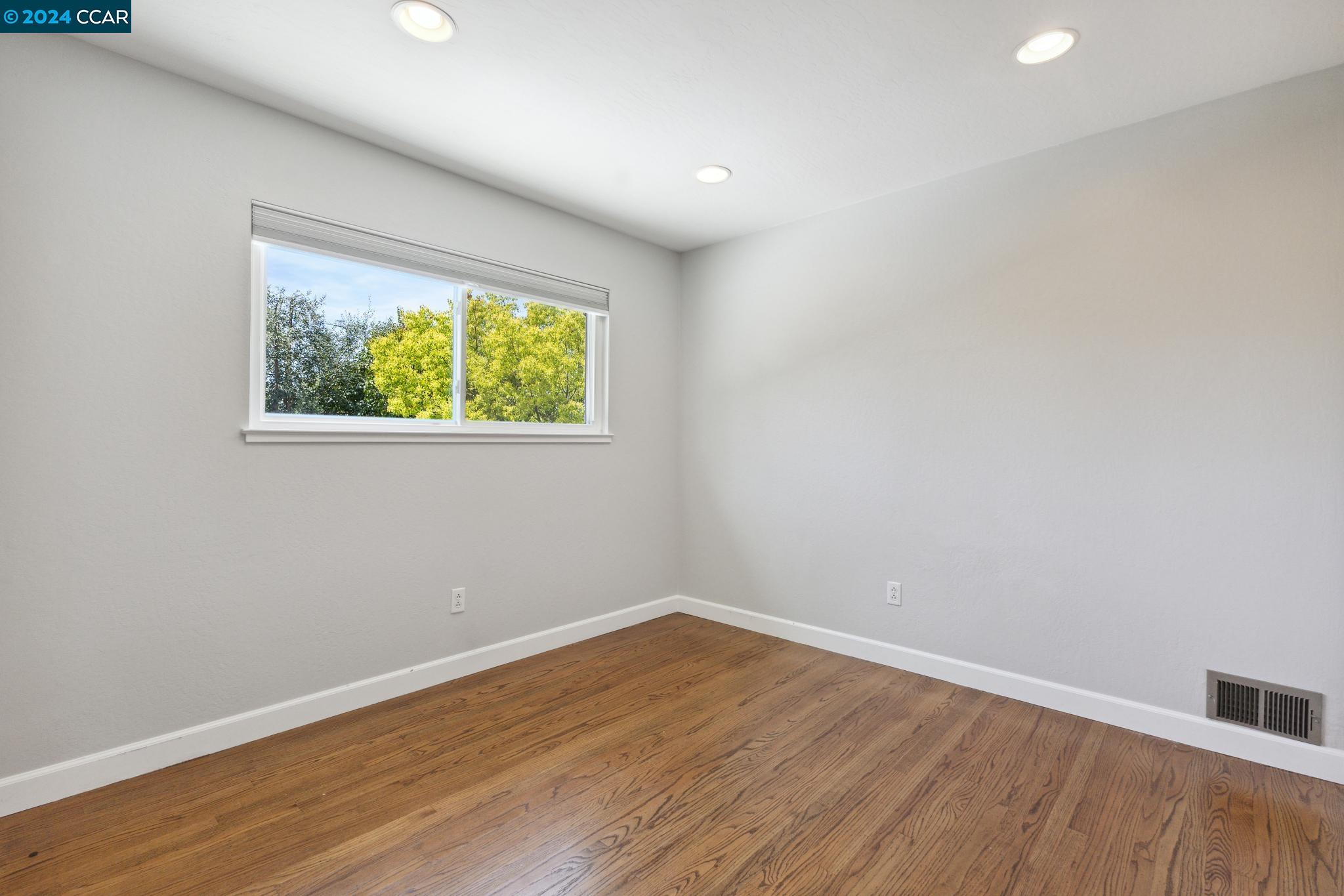 Detail Gallery Image 35 of 60 For 729 San Bruno Ct, Concord,  CA 94518 - 4 Beds | 2/1 Baths
