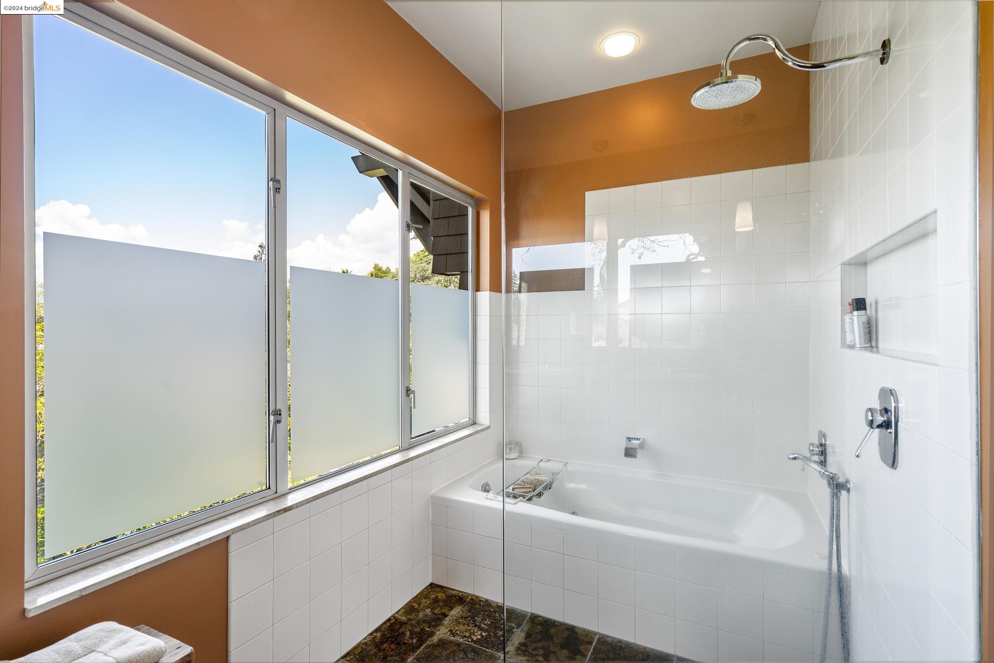 Detail Gallery Image 21 of 43 For 51 Nace Ave, Piedmont,  CA 94611-4325 - 3 Beds | 2/1 Baths