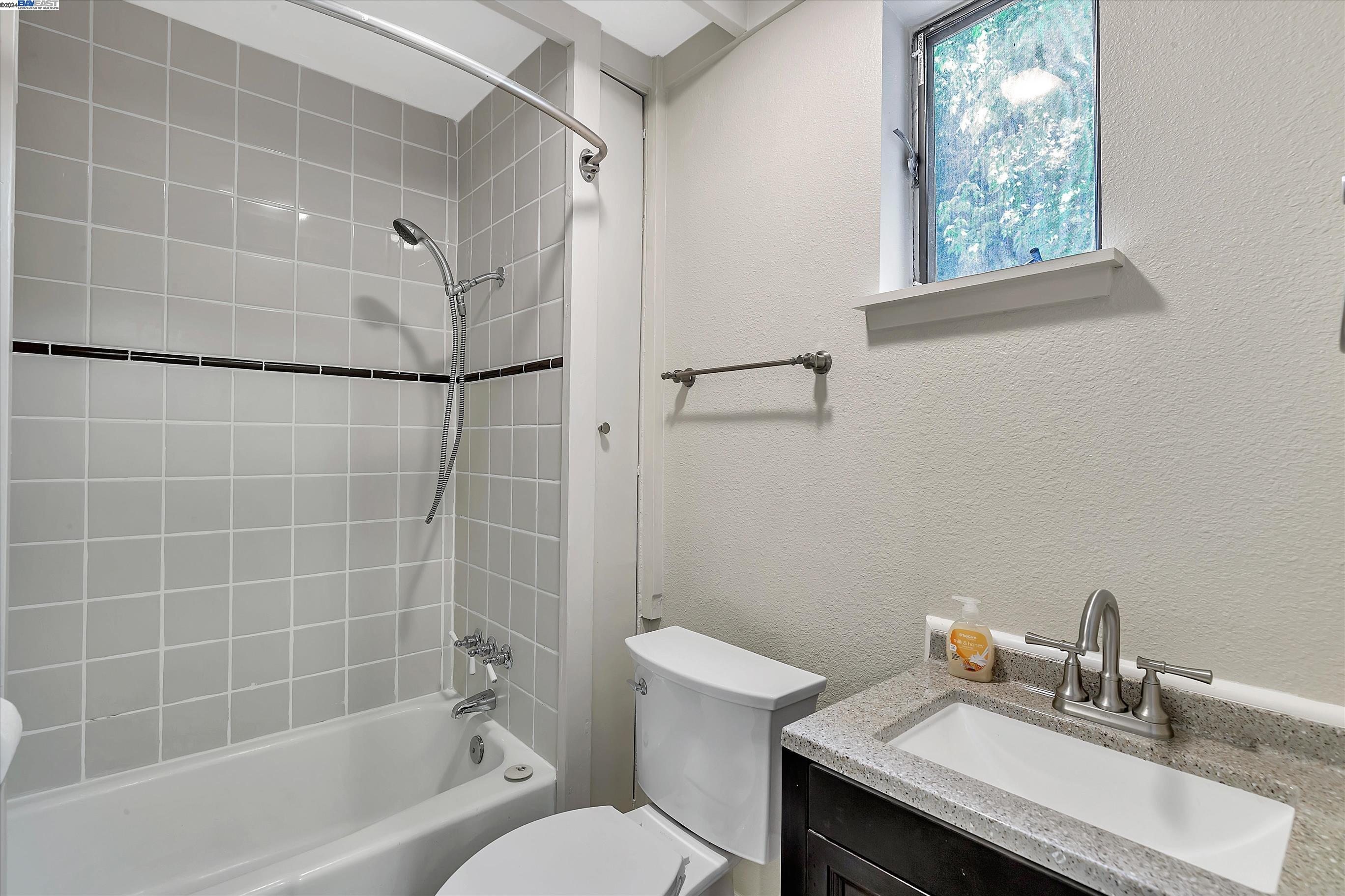 Detail Gallery Image 40 of 52 For 12062 Glenora Way, Sunol,  CA 94586 - 2 Beds | 2 Baths